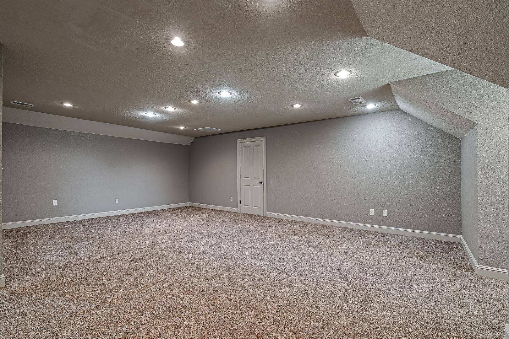 DEER RUN ESTATES - Residential