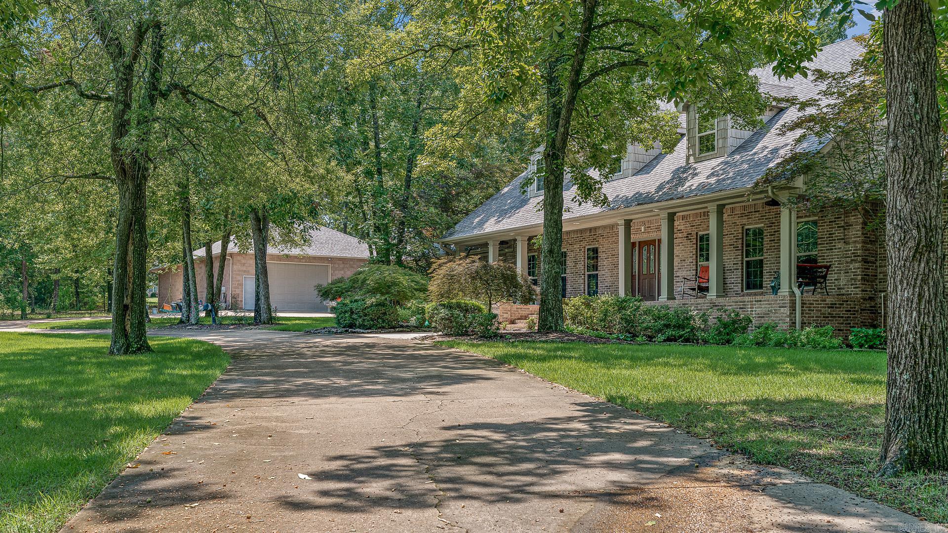 DEER RUN ESTATES - Residential