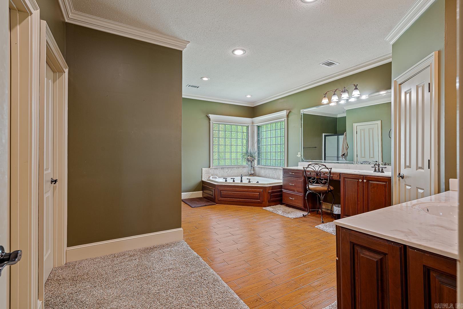 DEER RUN ESTATES - Residential
