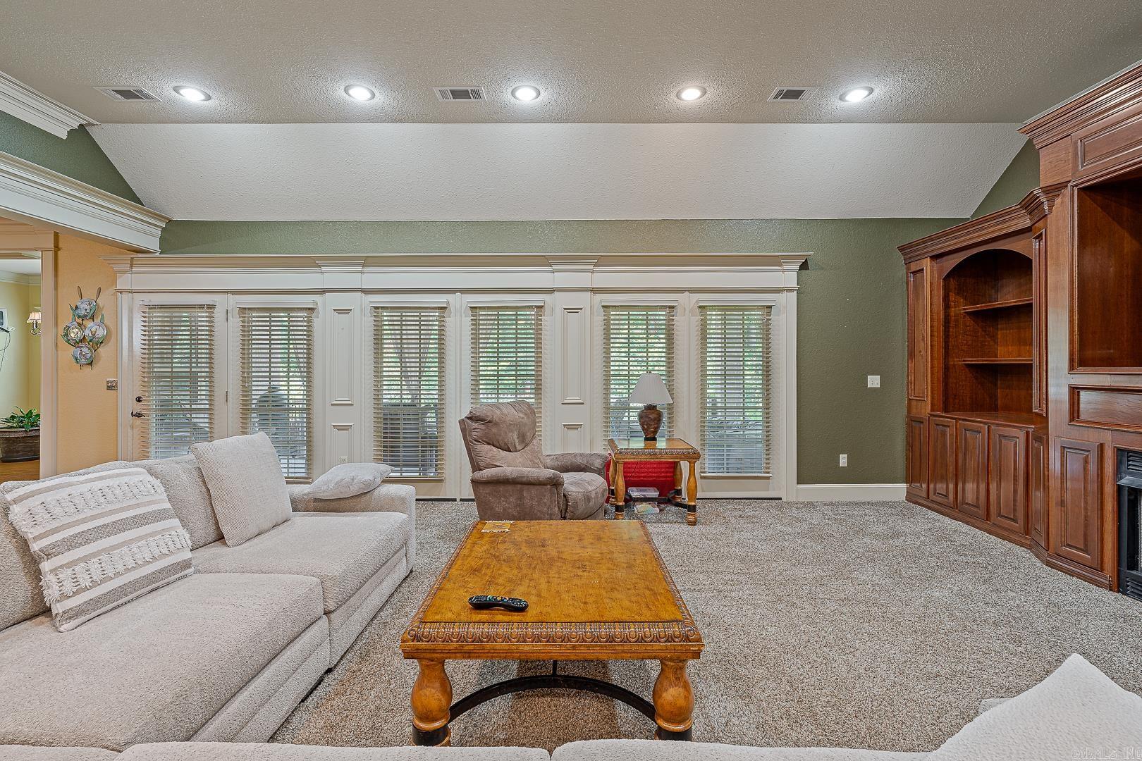DEER RUN ESTATES - Residential