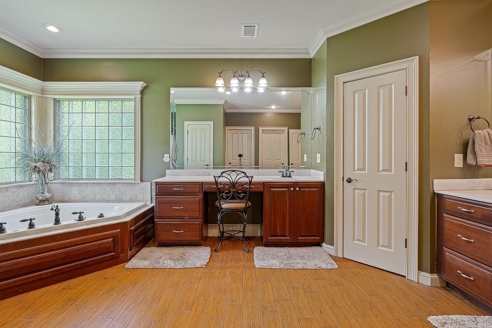 DEER RUN ESTATES - Residential