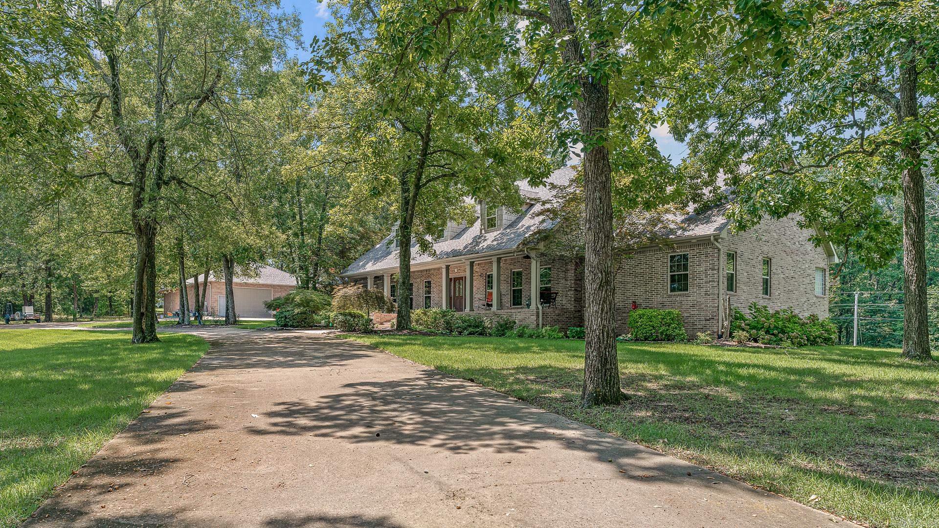 DEER RUN ESTATES - Residential