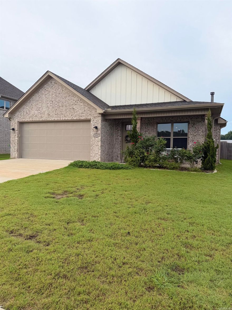 Welcome Home!!  This wide open floor plan offers everything you need for your family and only 1 mile to I-30! This craftsman style home is only 3 years old and has 3 bedrooms and 2 full baths, both with double vanity.  The master has a tall ceiling with wood beams and has plenty of space for all your furniture.  The master bathroom has a huge soaking tub, walk in shower, and a large walk in closet with plenty of storage space! The back yard is fully fenced for your fur babies.