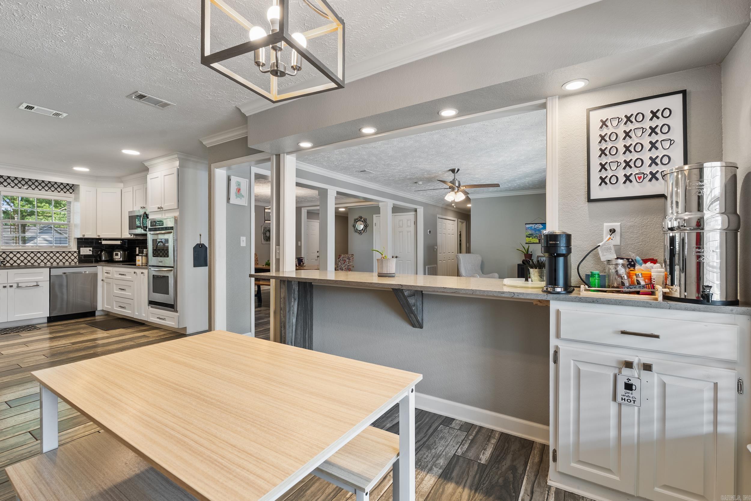 RIVER OAKS - Residential
