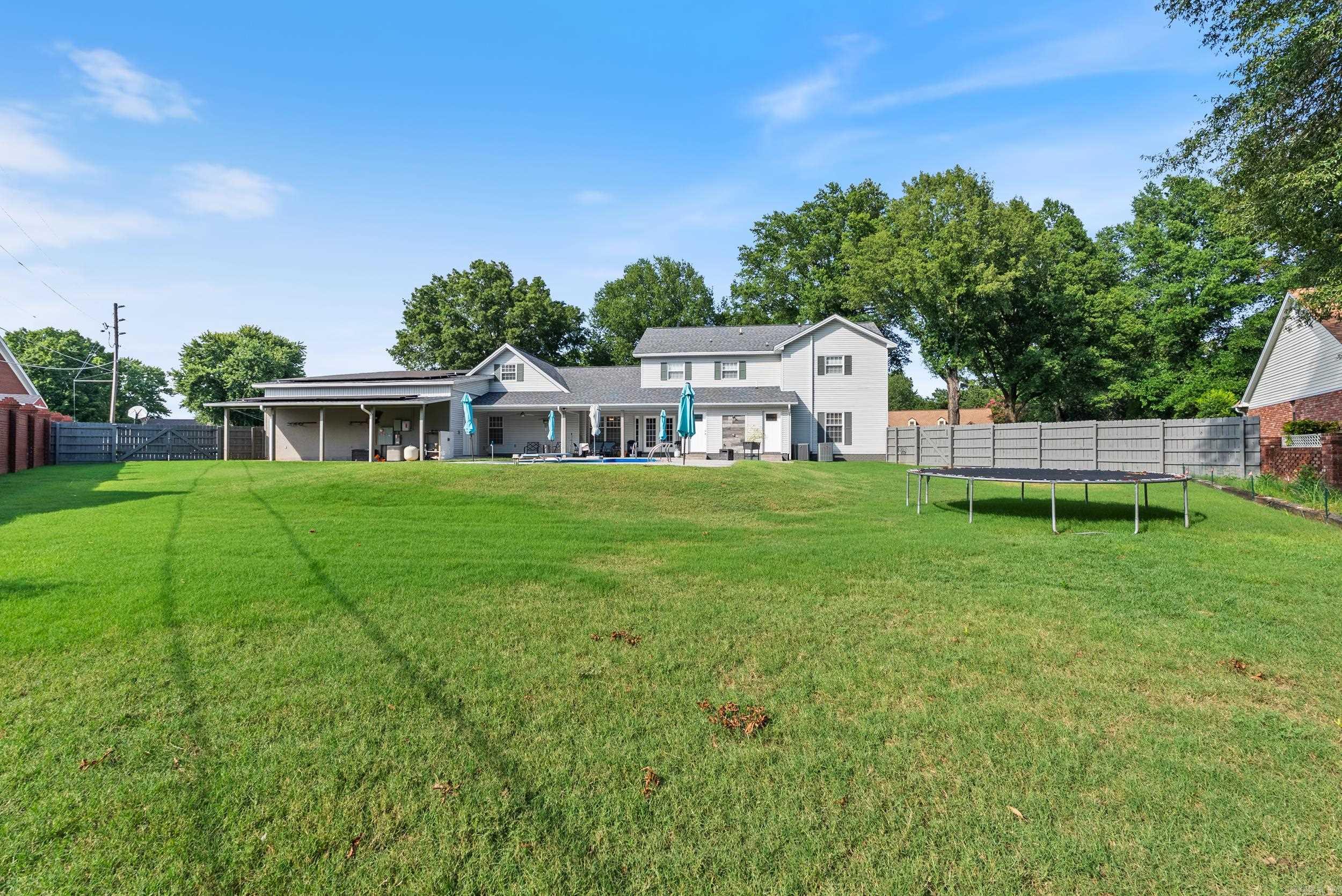RIVER OAKS - Residential