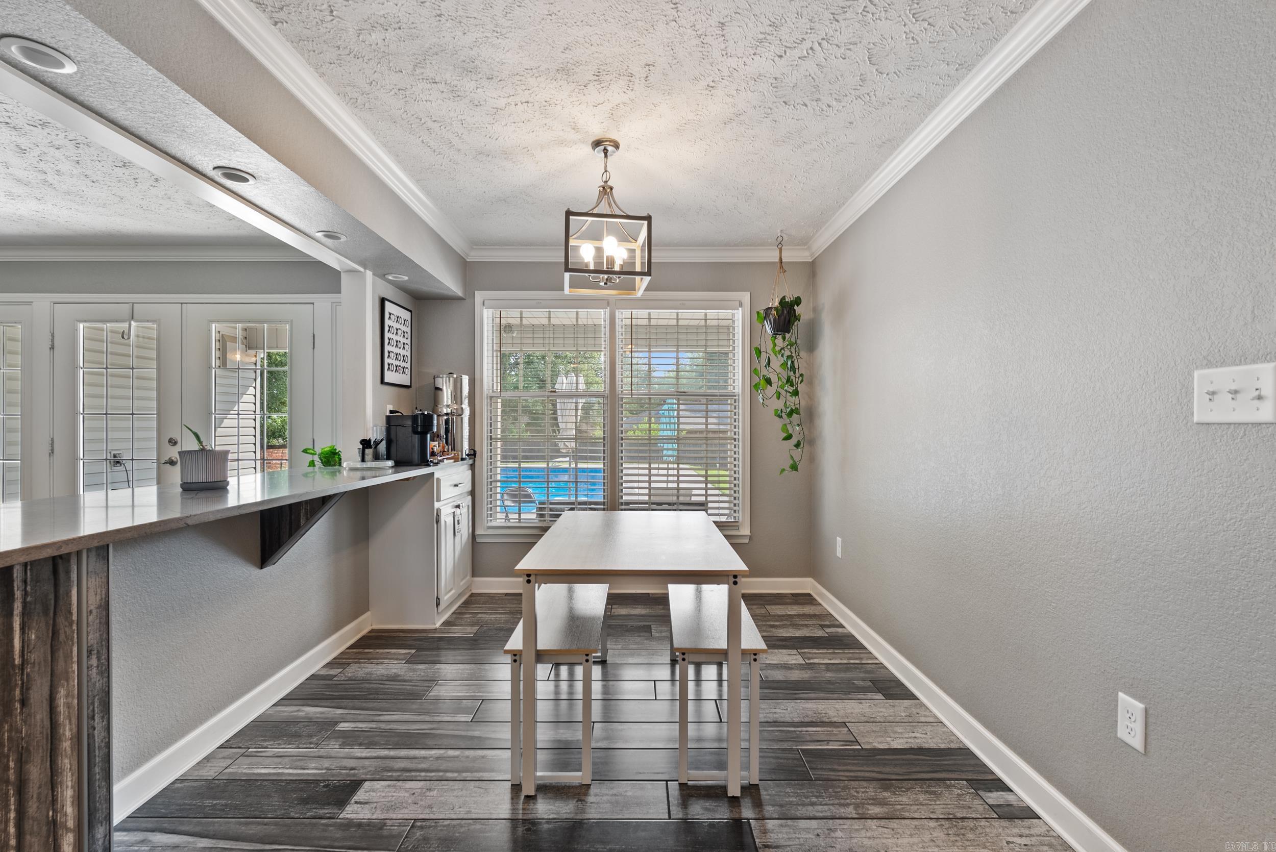 RIVER OAKS - Residential
