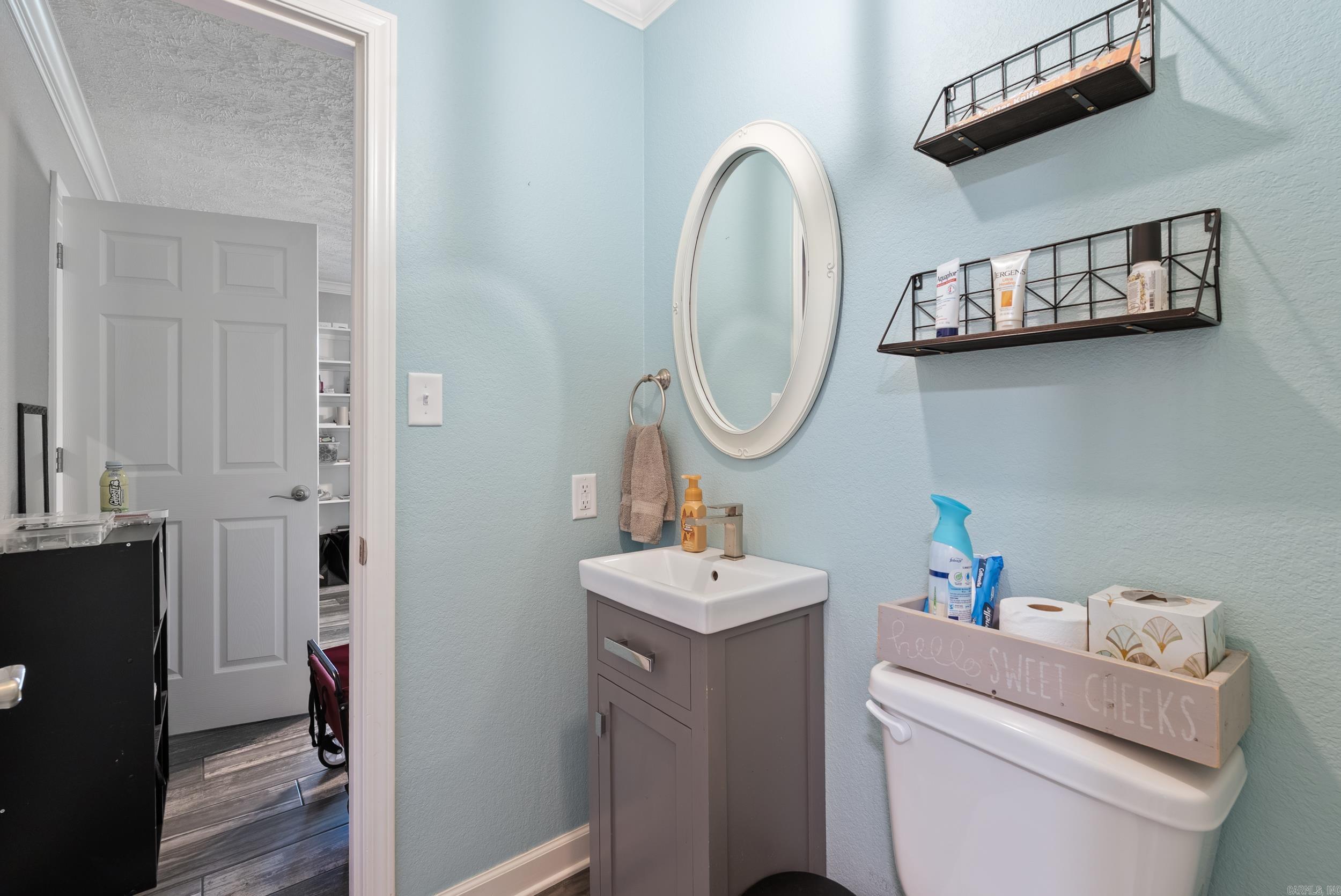 RIVER OAKS - Residential