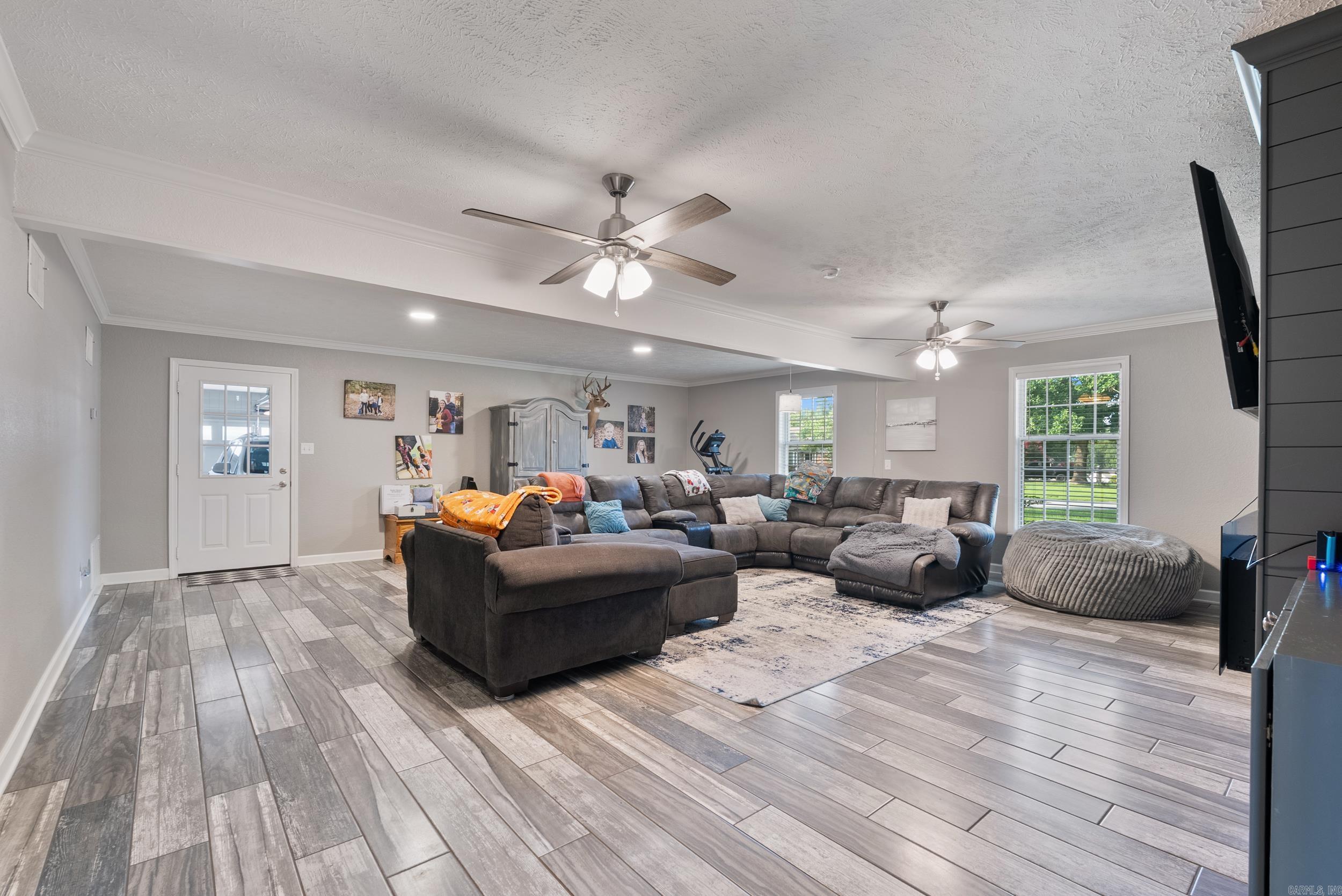 RIVER OAKS - Residential