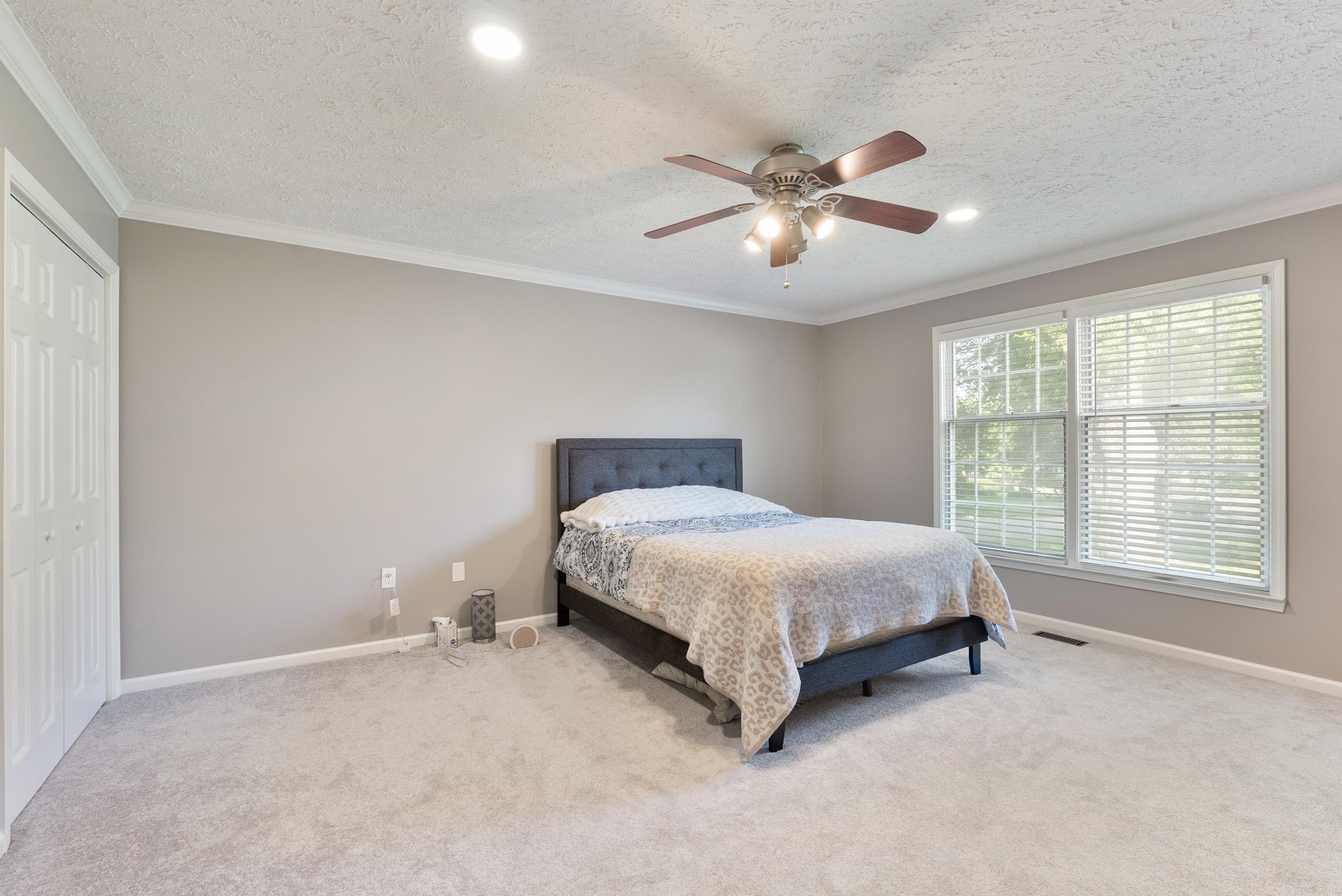 RIVER OAKS - Residential