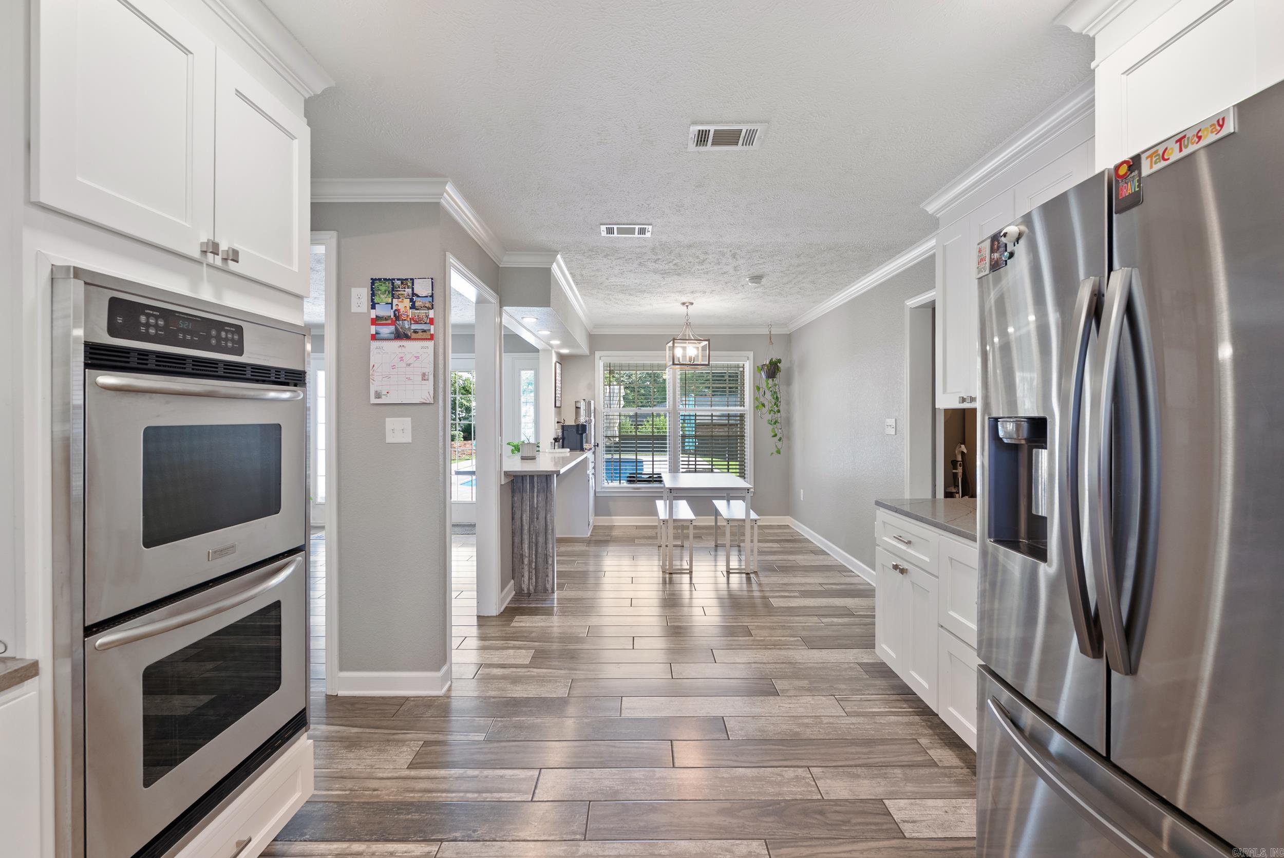 RIVER OAKS - Residential