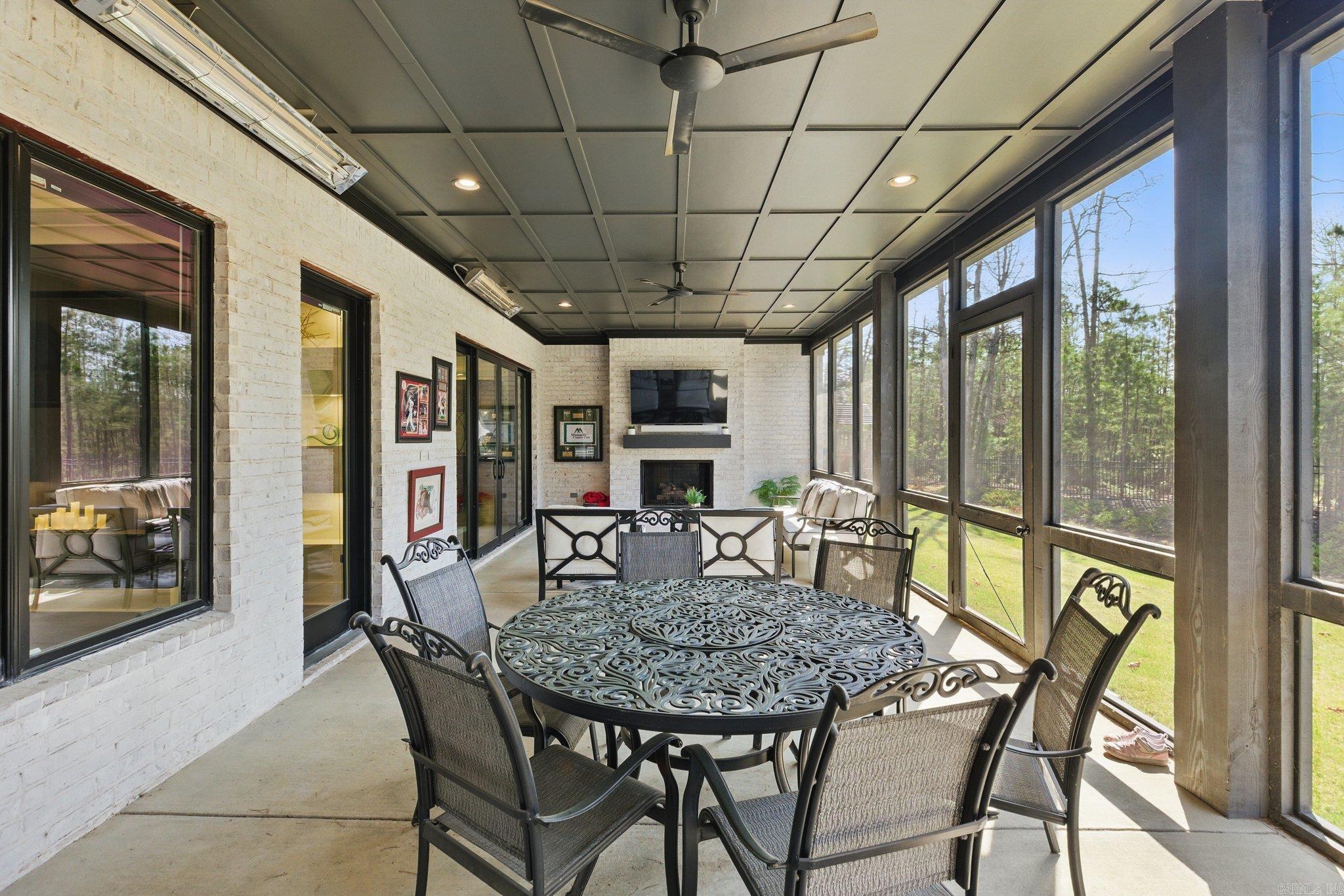 CHENAL VALLEY HALLEN COURT - Residential