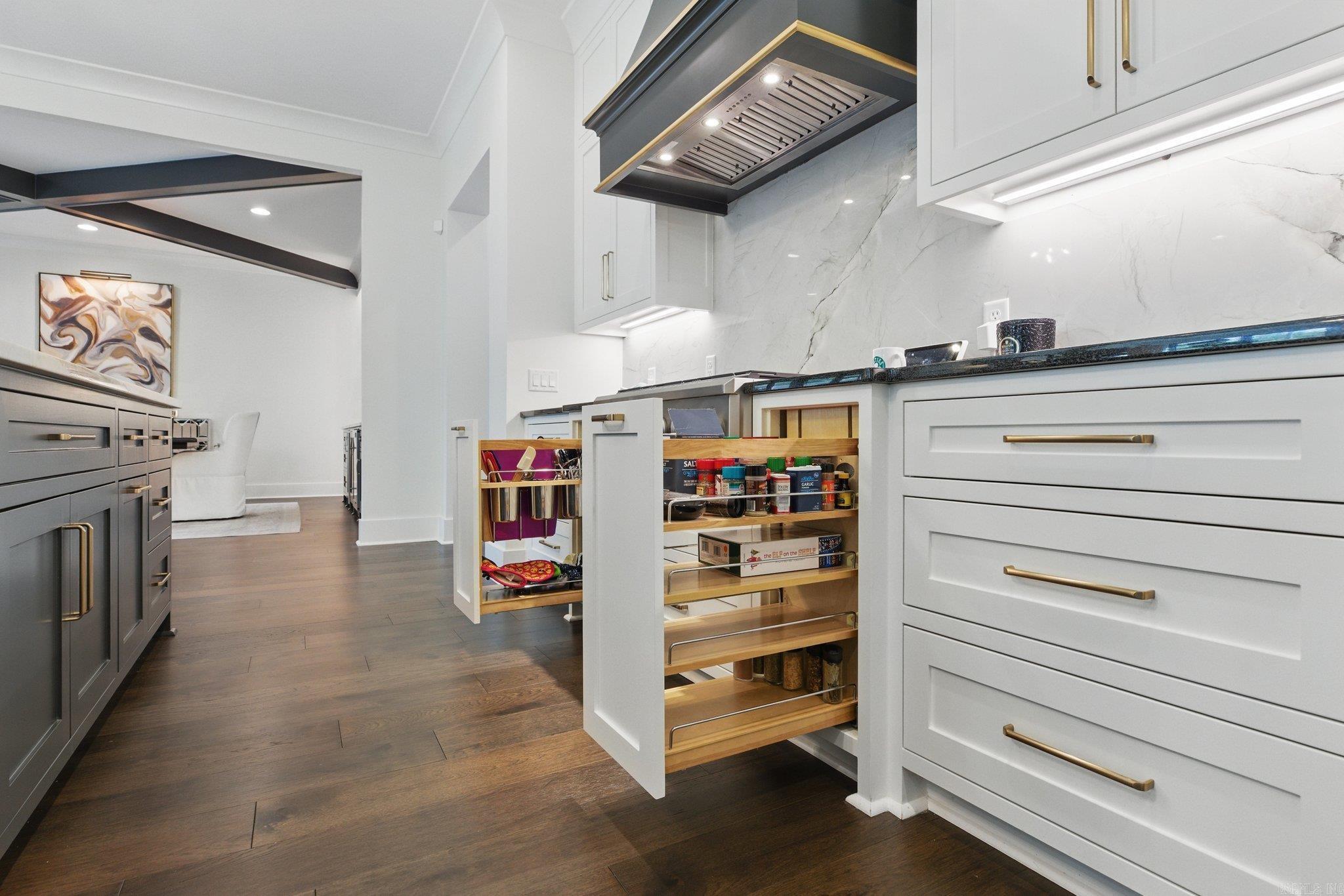 CHENAL VALLEY HALLEN COURT - Residential