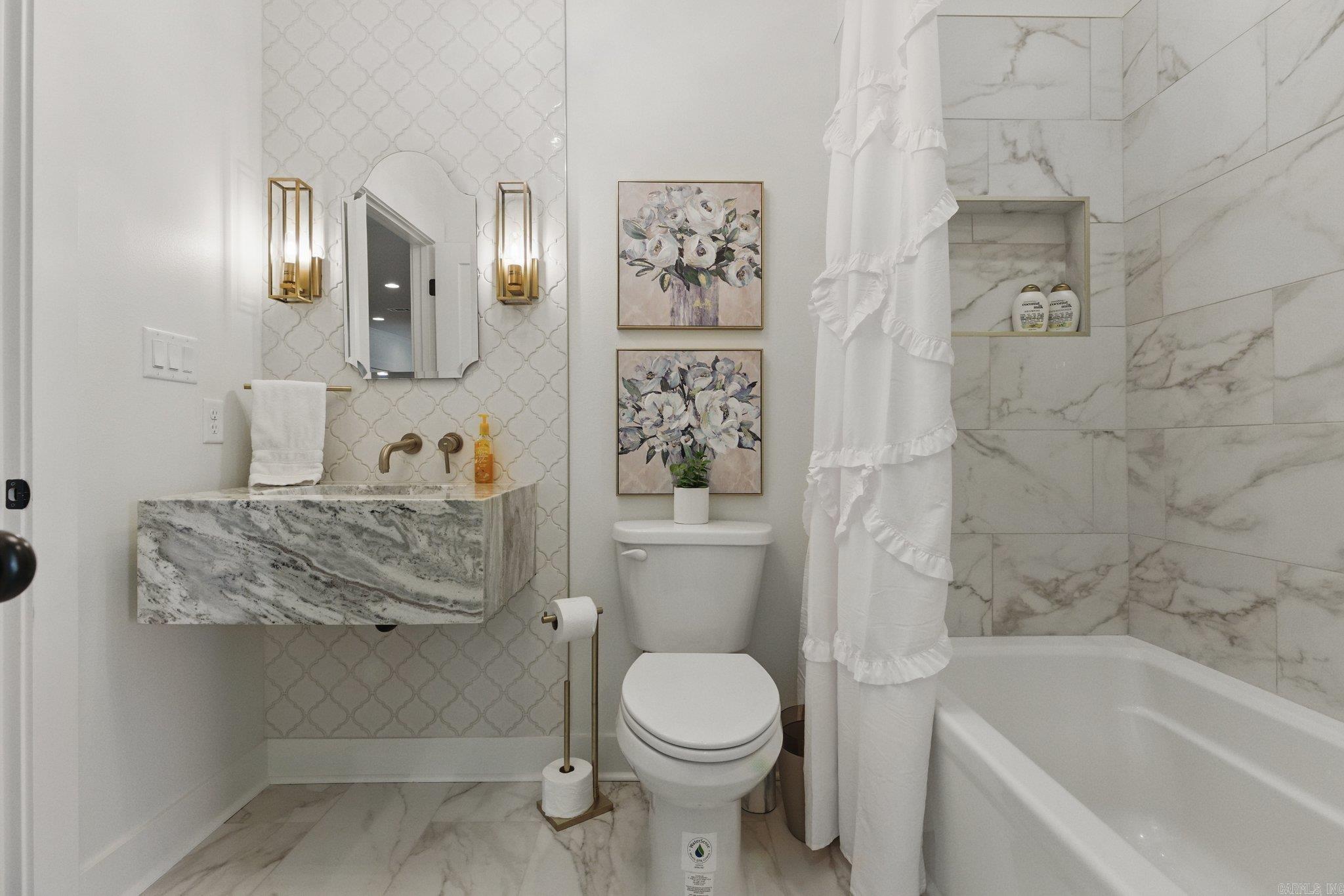 CHENAL VALLEY HALLEN COURT - Residential