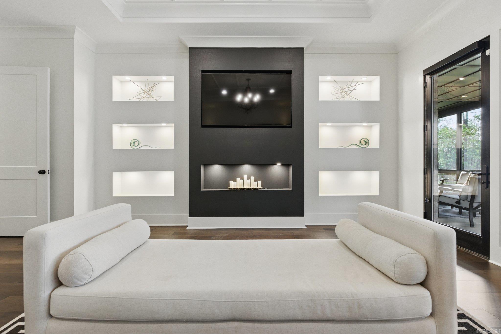 CHENAL VALLEY HALLEN COURT - Residential