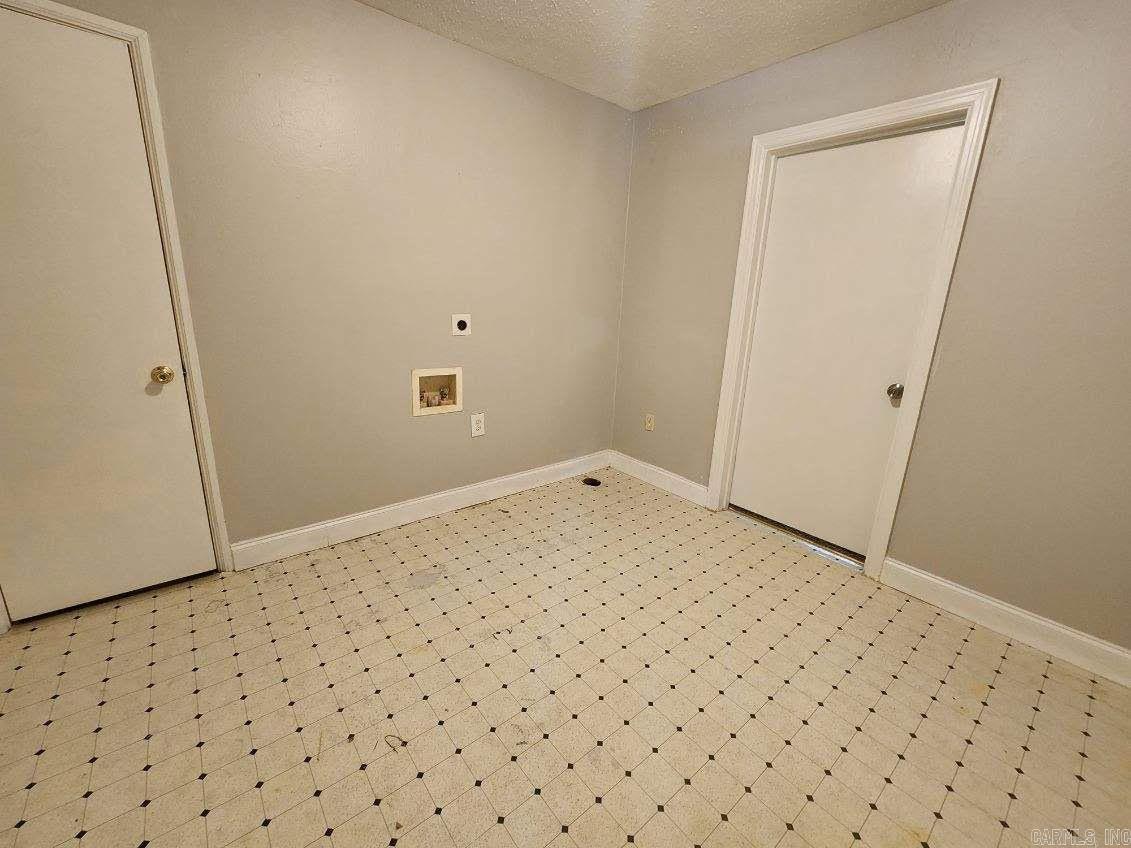 BELWOOD ADDN - Residential Lease