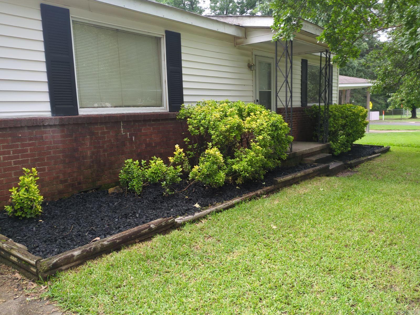 BELWOOD ADDN - Residential Lease