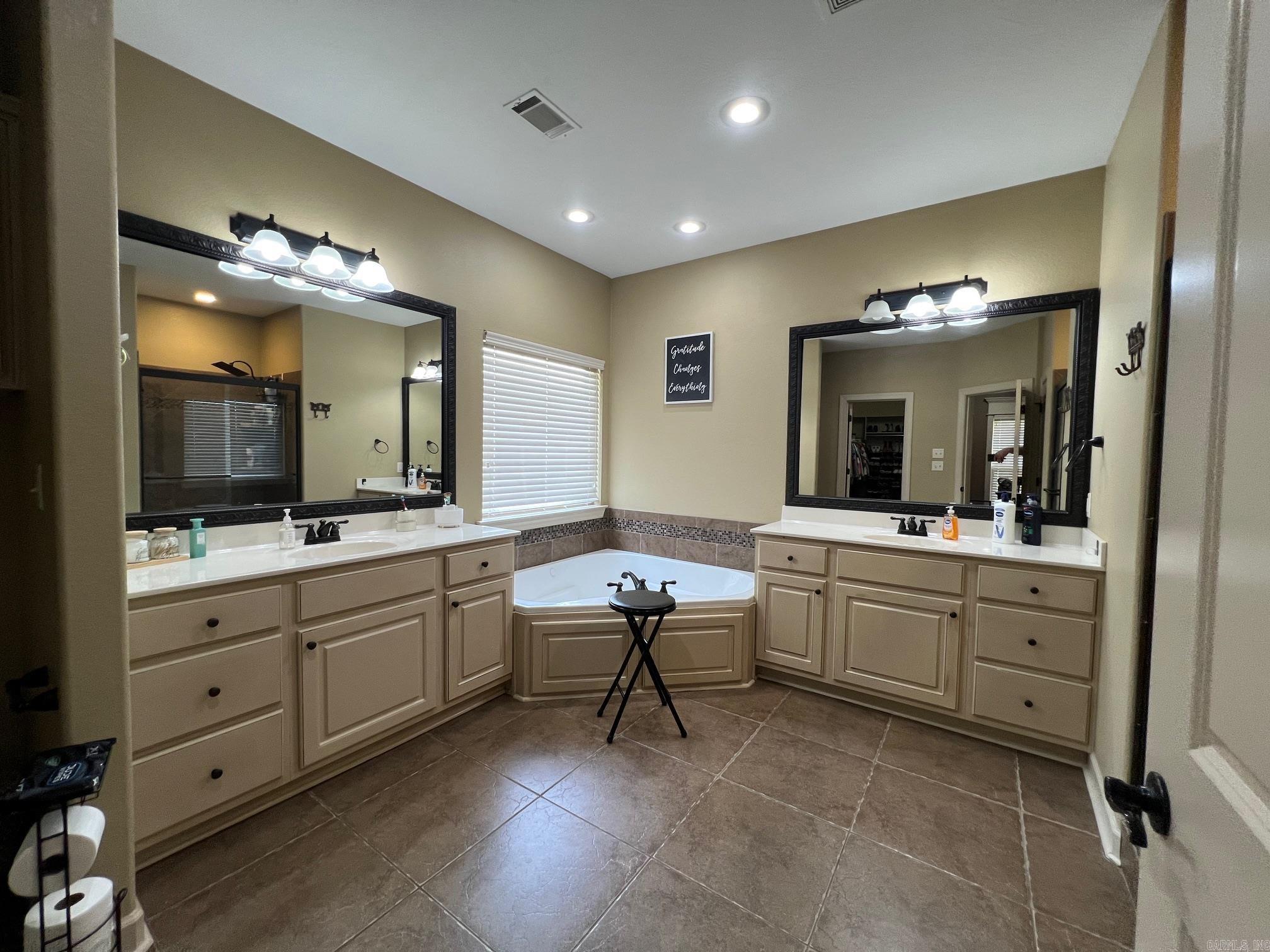 BIANCA MEADOWS - Residential