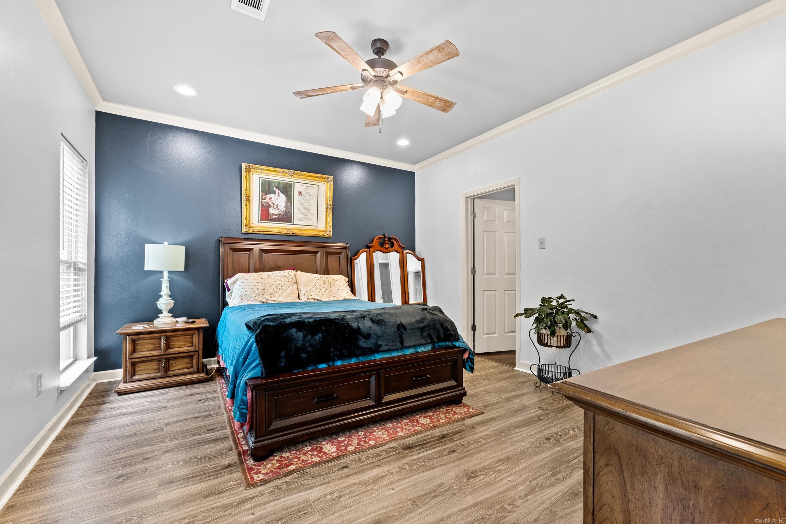 BRENTWOOD - Residential