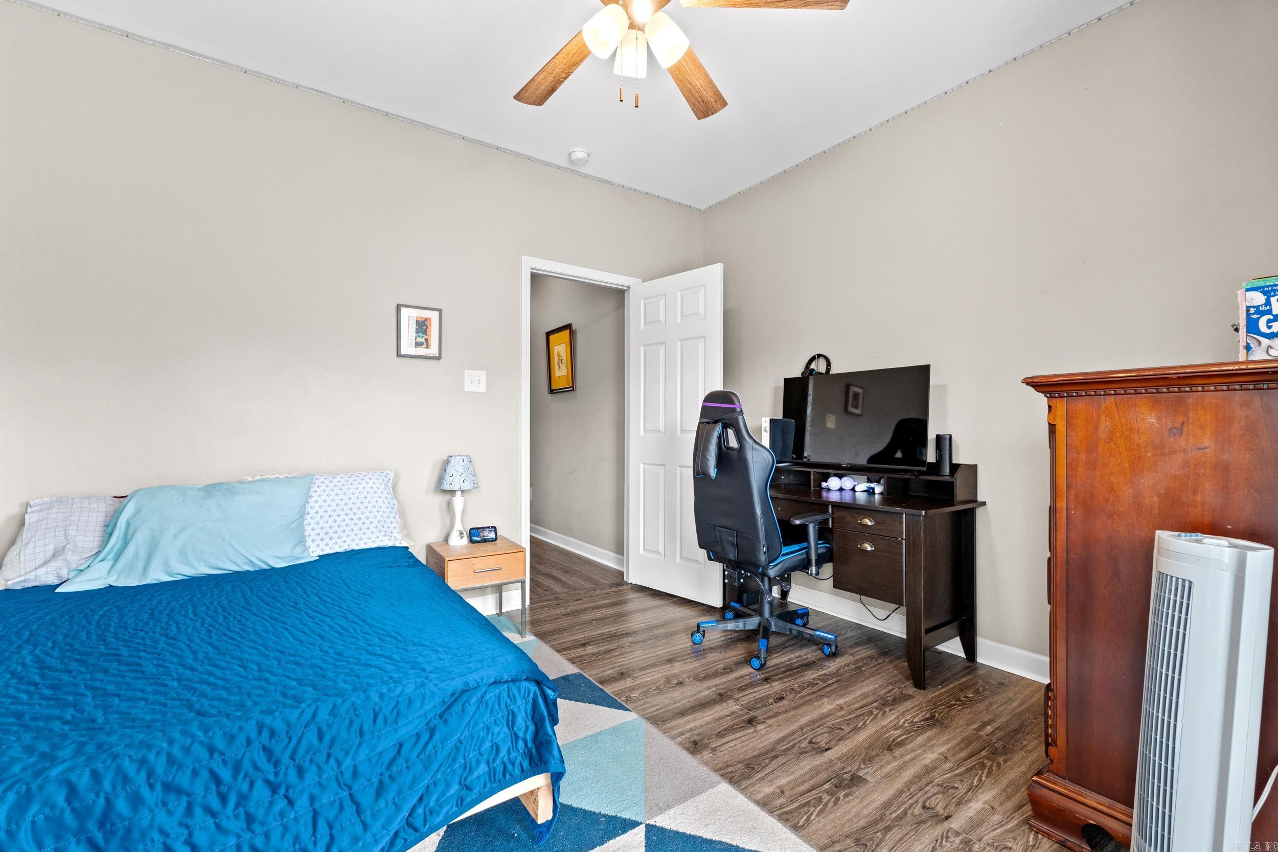 BRENTWOOD - Residential