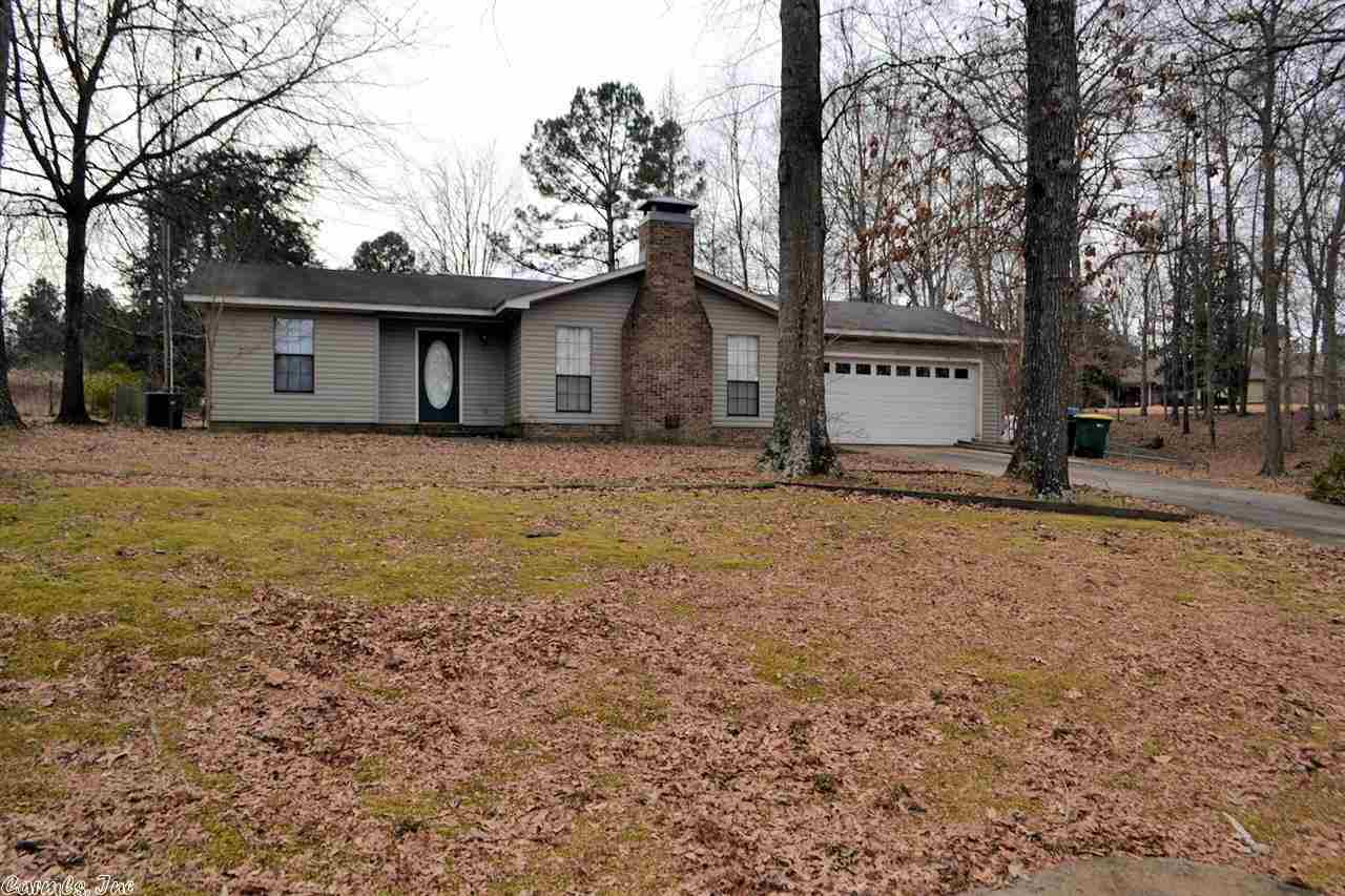 Great starter home on a street that ends in a cul-du-sac. Privately owned land behind this house gives this home extra privacy. Just a short distance to 1-30 for an easy commute to LR. Has a nice open floor-plan and great lot! Agents see remarks~ Easy to show.