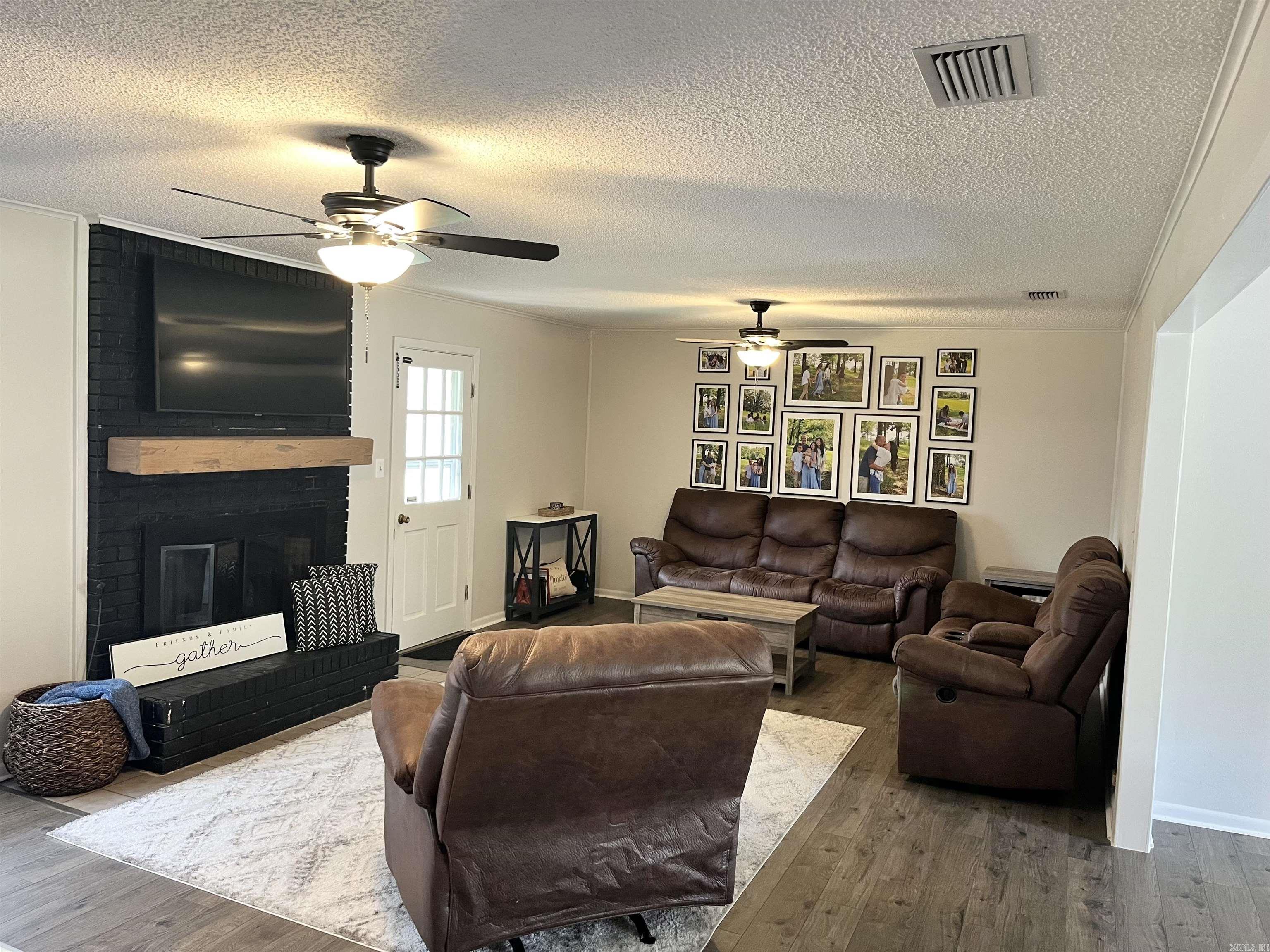 WESTERN PINES - Residential