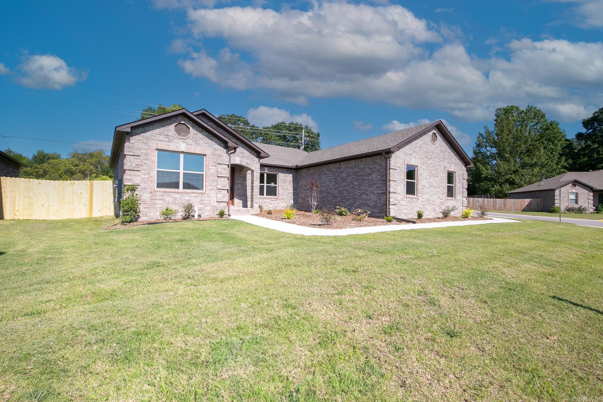 AUTUMN BROOKE - Residential