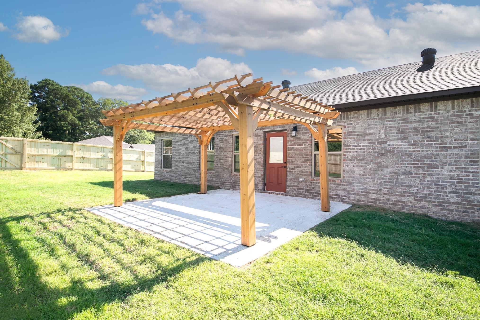 AUTUMN BROOKE - Residential