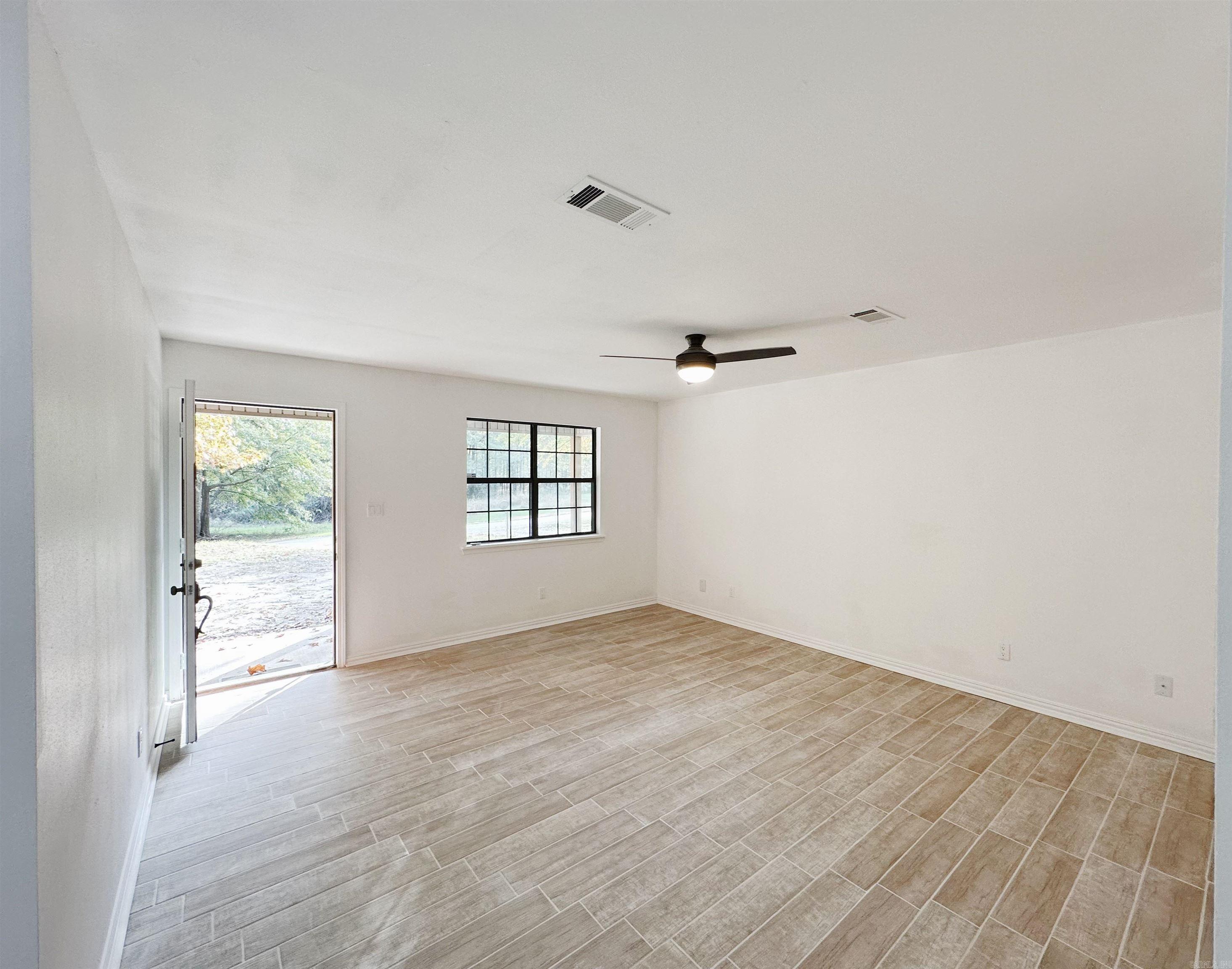 TANGLEWOOD HTS - Residential