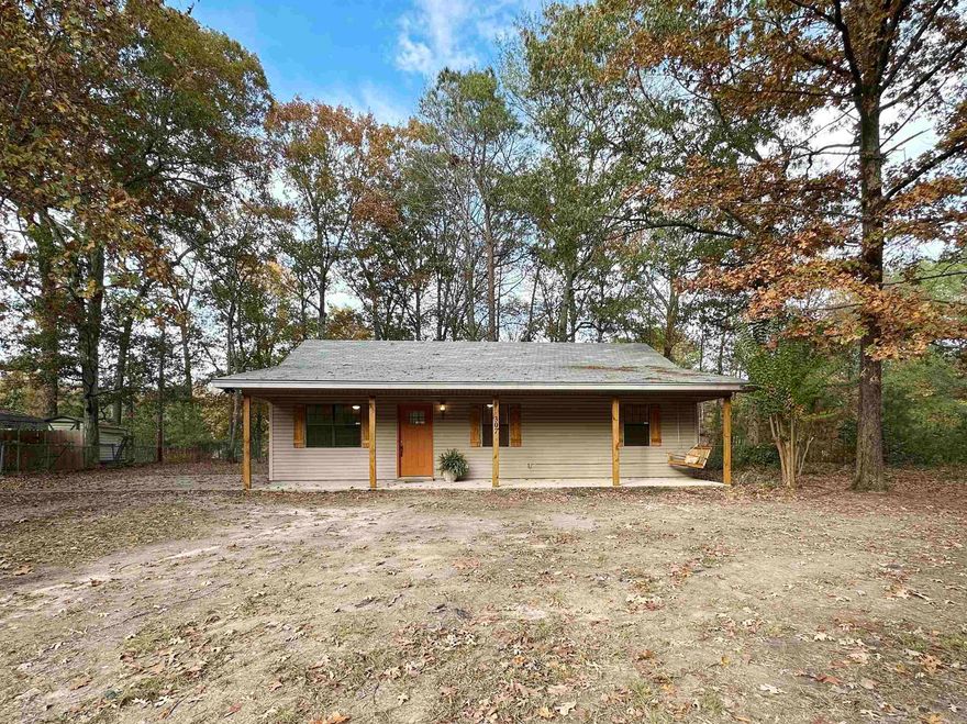 This home is perfect for a family, new paint, new floors, light fixtures, completely updated, new stove and dishwasher. Gorgeous Quartz countertops in kitchen. You can sit on your porch and watch the sunset. Nothing left to do but move in and enjoy your new home!!!!