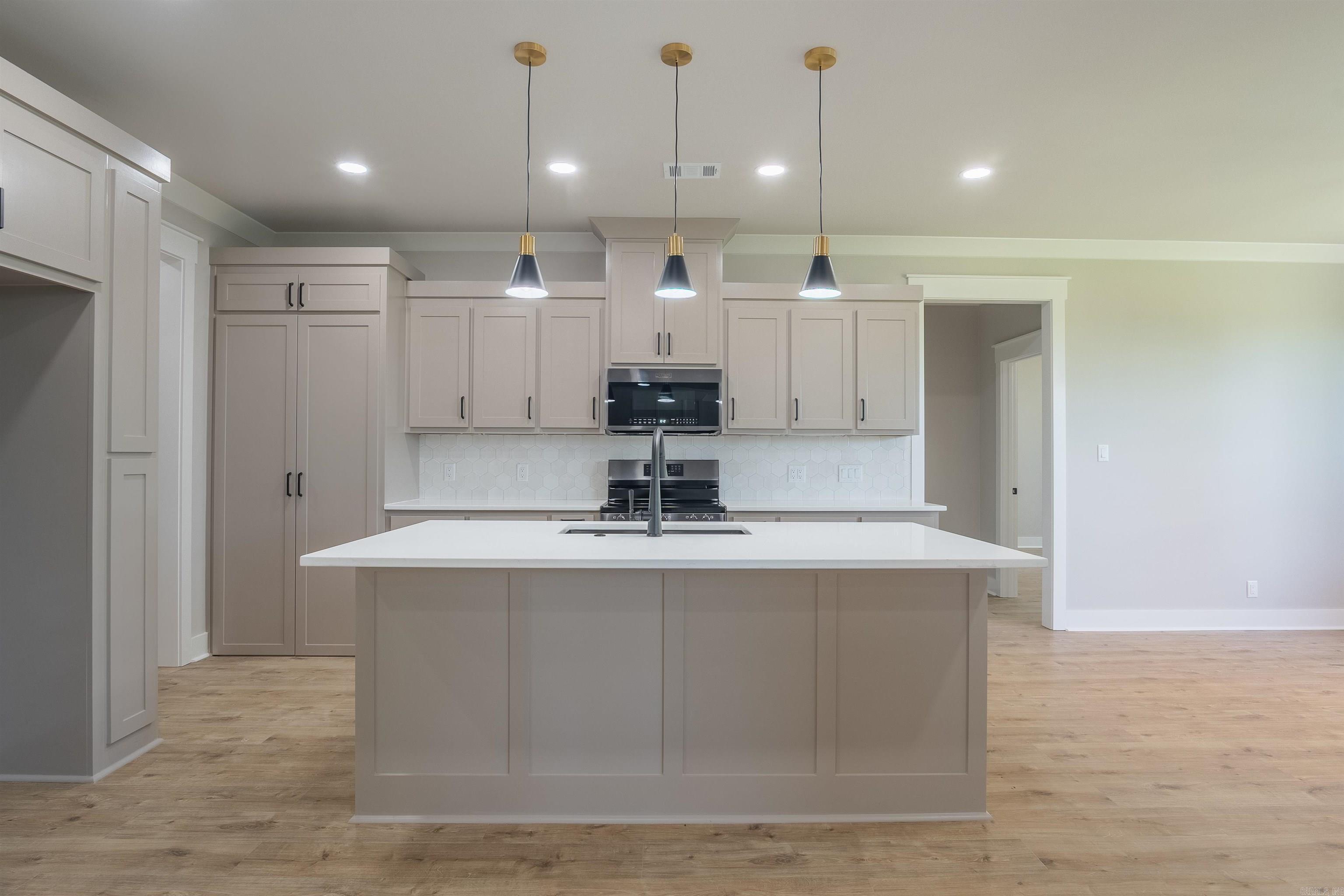 HIDDEN VALLEY ESTATES - Residential