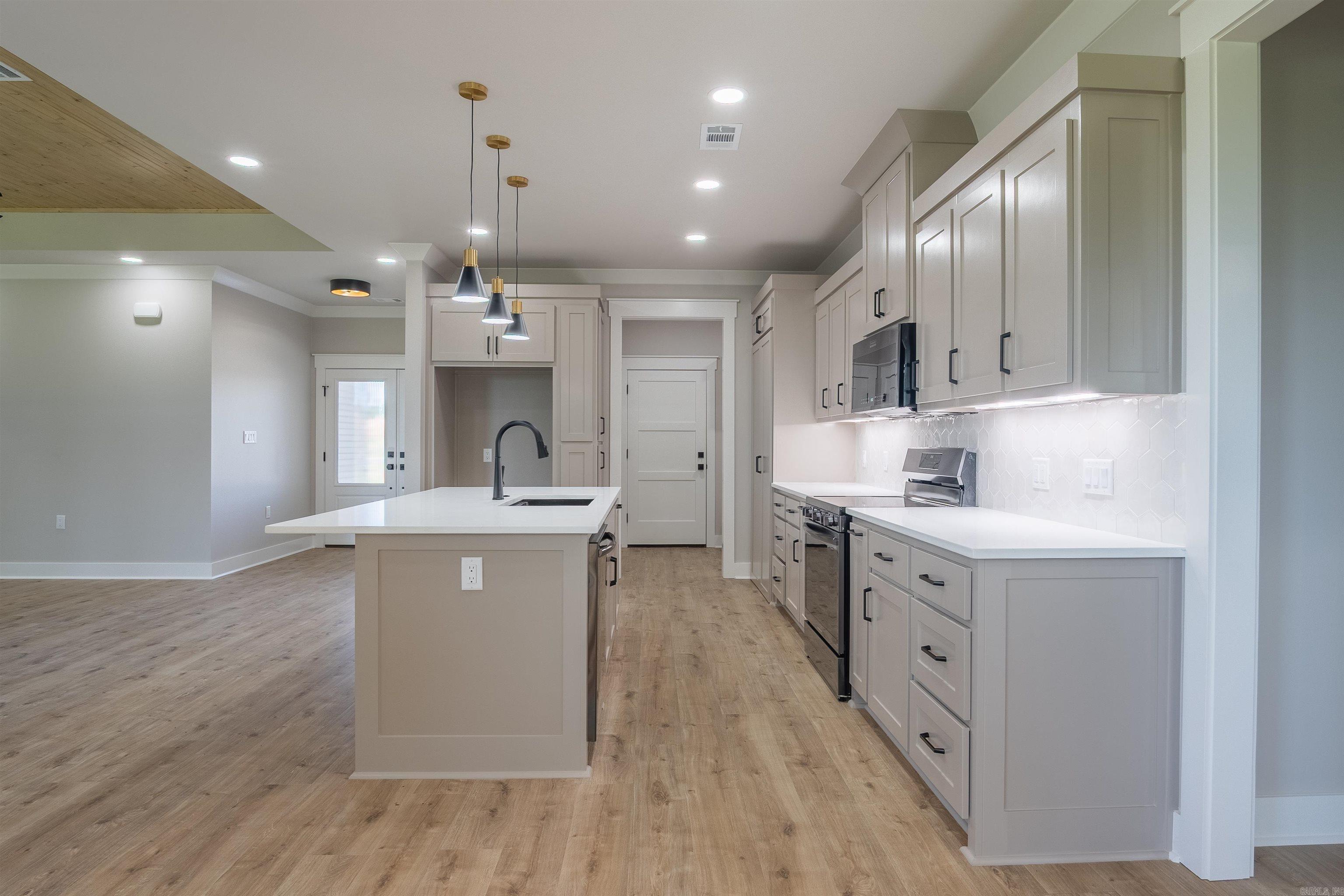 HIDDEN VALLEY ESTATES - Residential