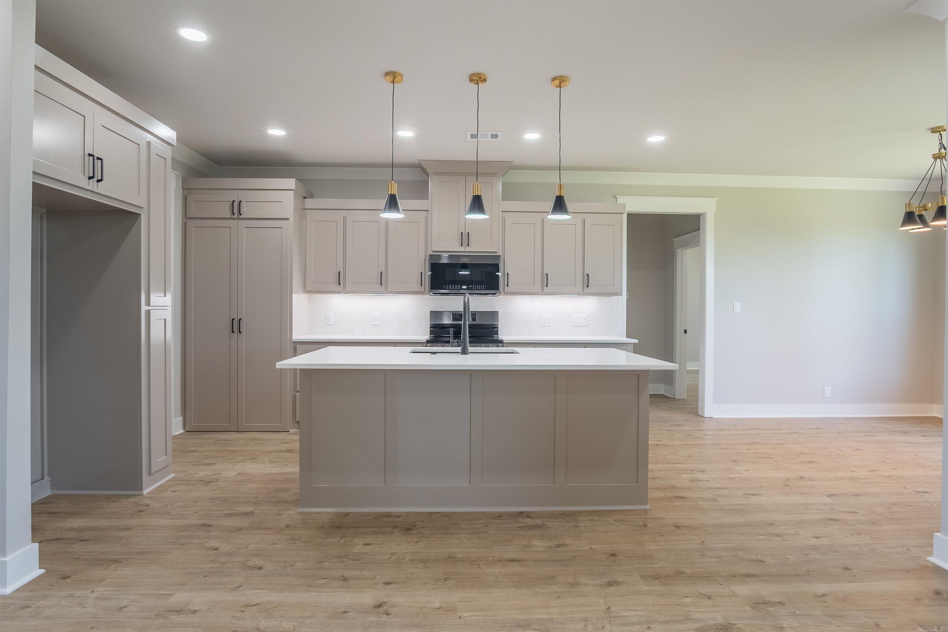 HIDDEN VALLEY ESTATES - Residential