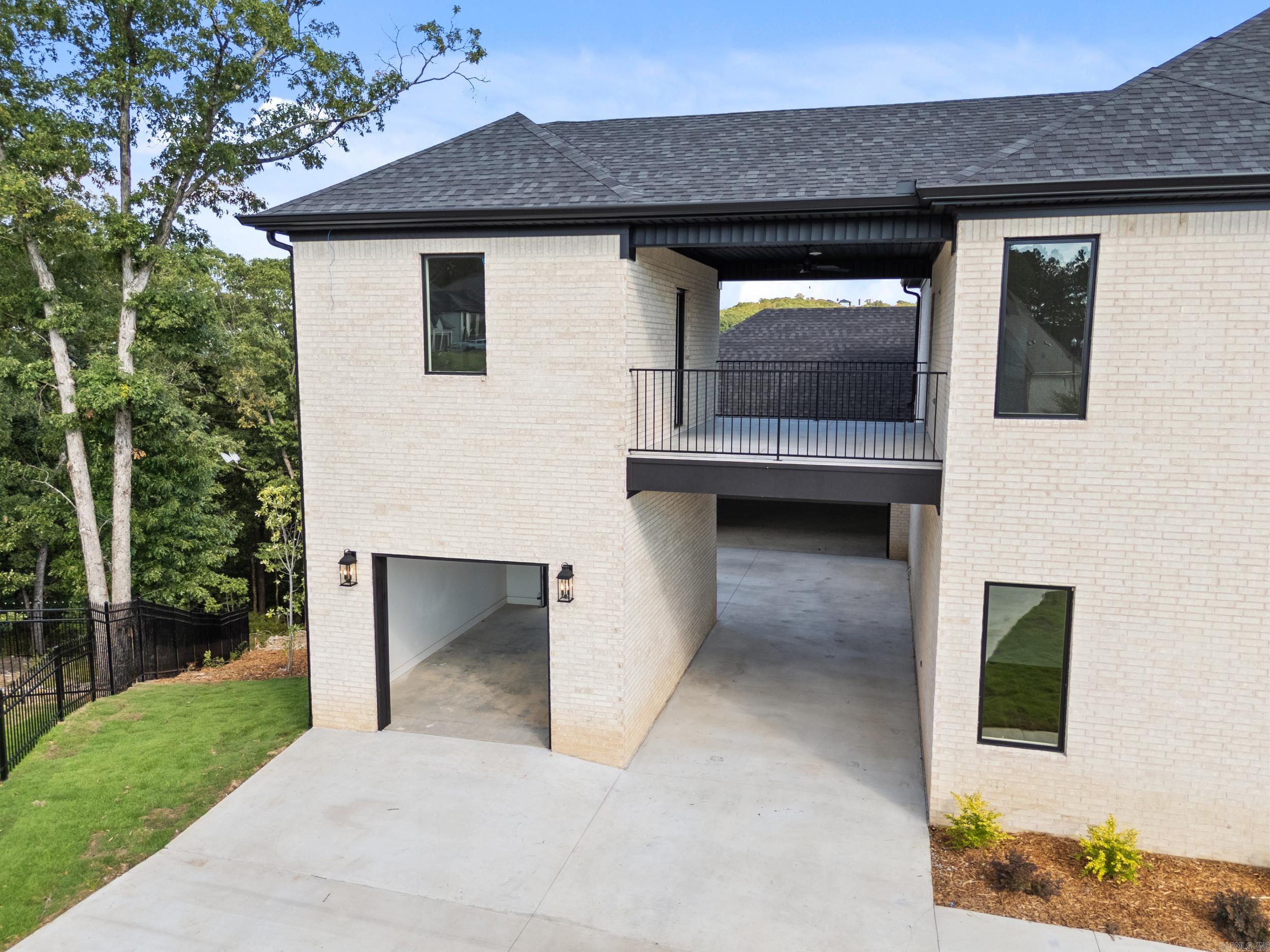 CHENAL VALLEY "FALSTONE COURT" - Residential
