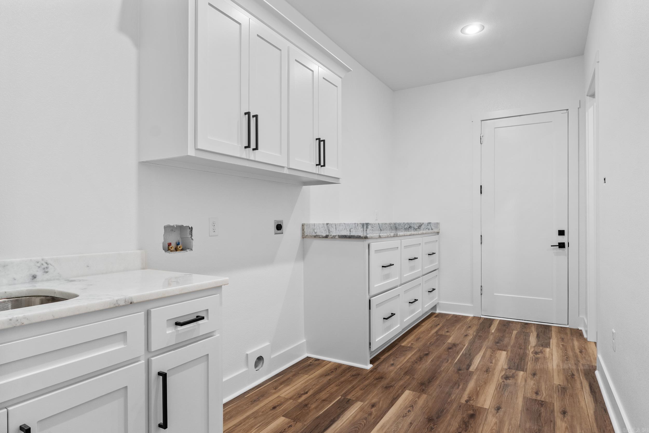 CHENAL VALLEY "FALSTONE COURT" - Residential