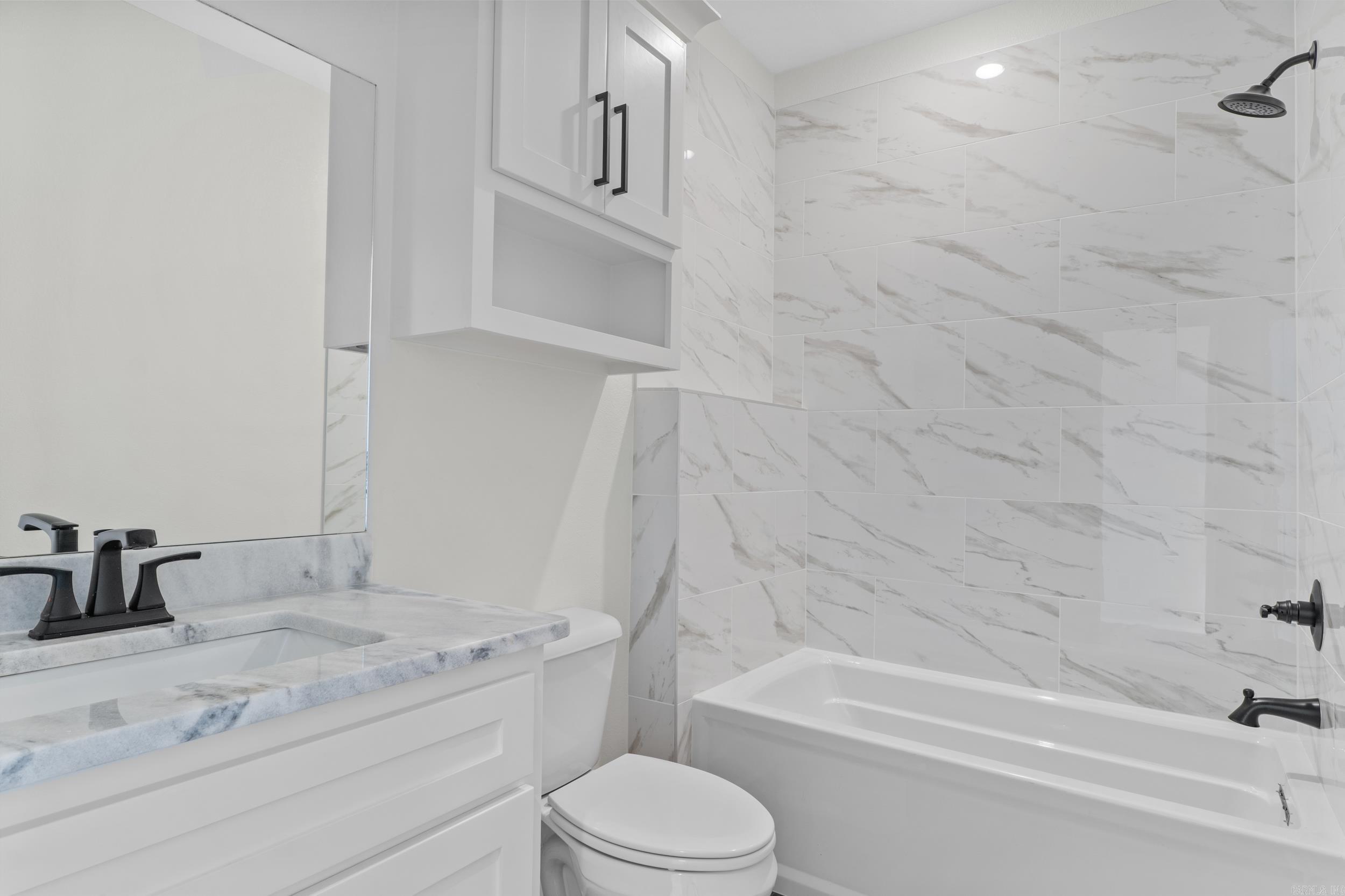 CHENAL VALLEY "FALSTONE COURT" - Residential