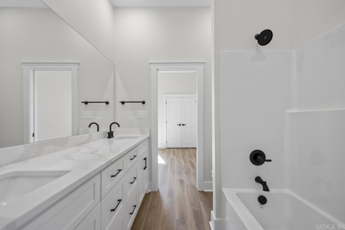 MILLERS GLENN - Residential