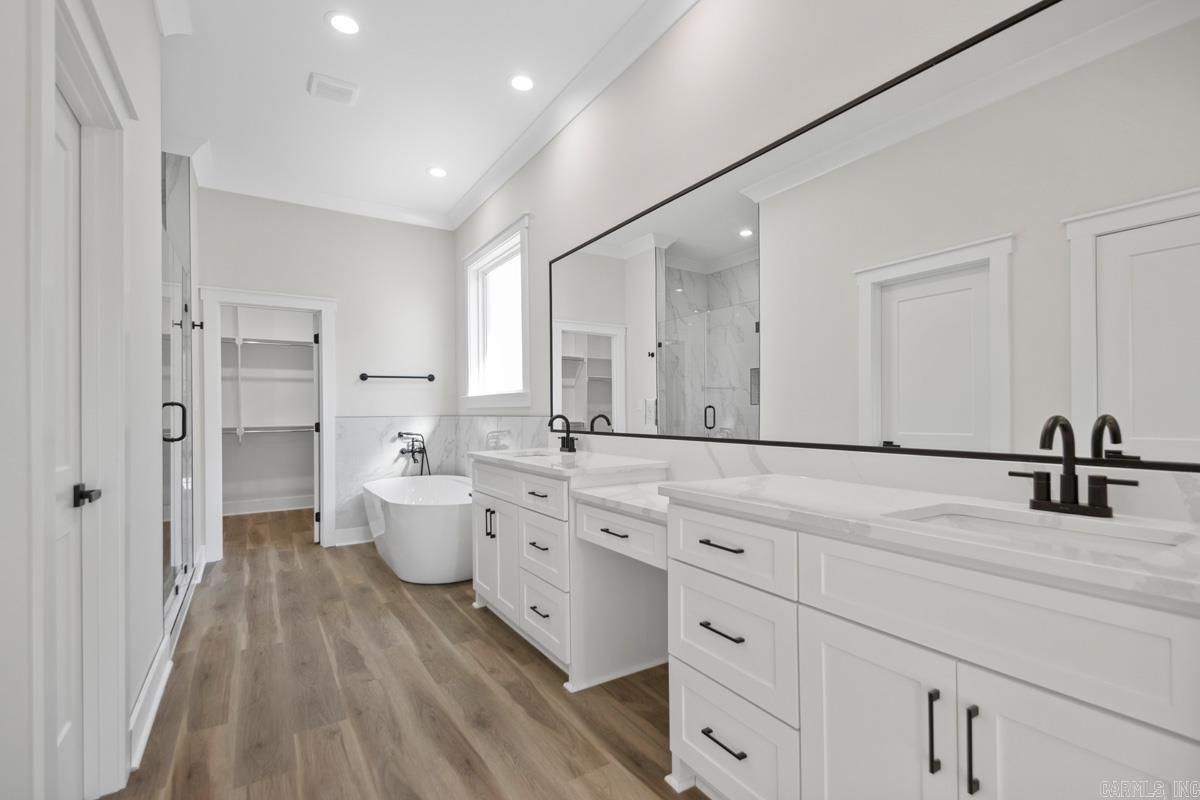 MILLERS GLENN - Residential