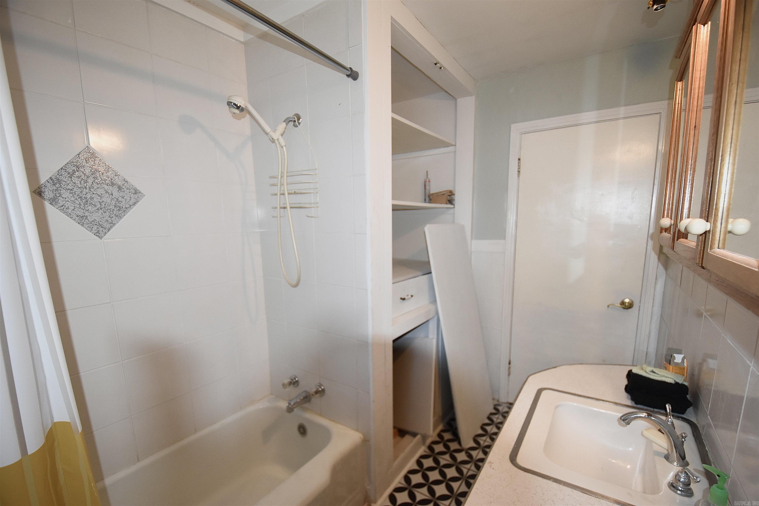 RAYS ADDITION - Residential