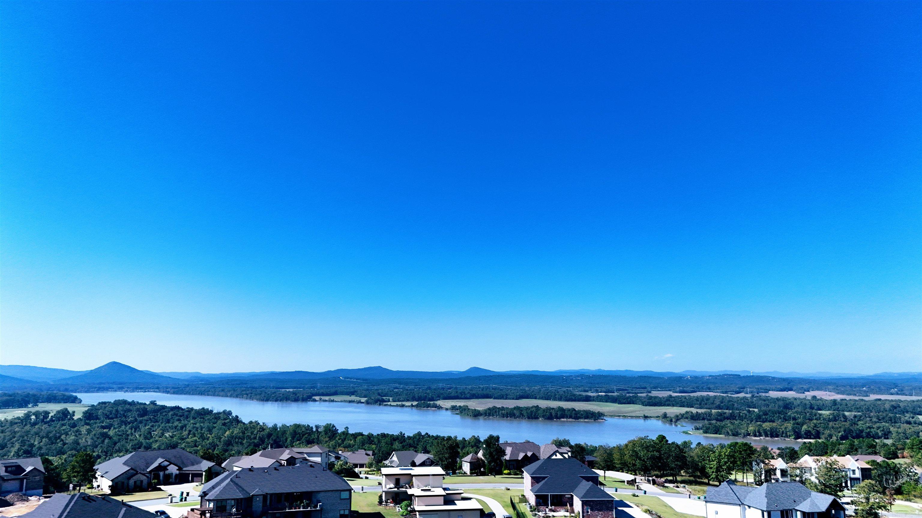 MOUNTAIN CREST ESTATES - Land