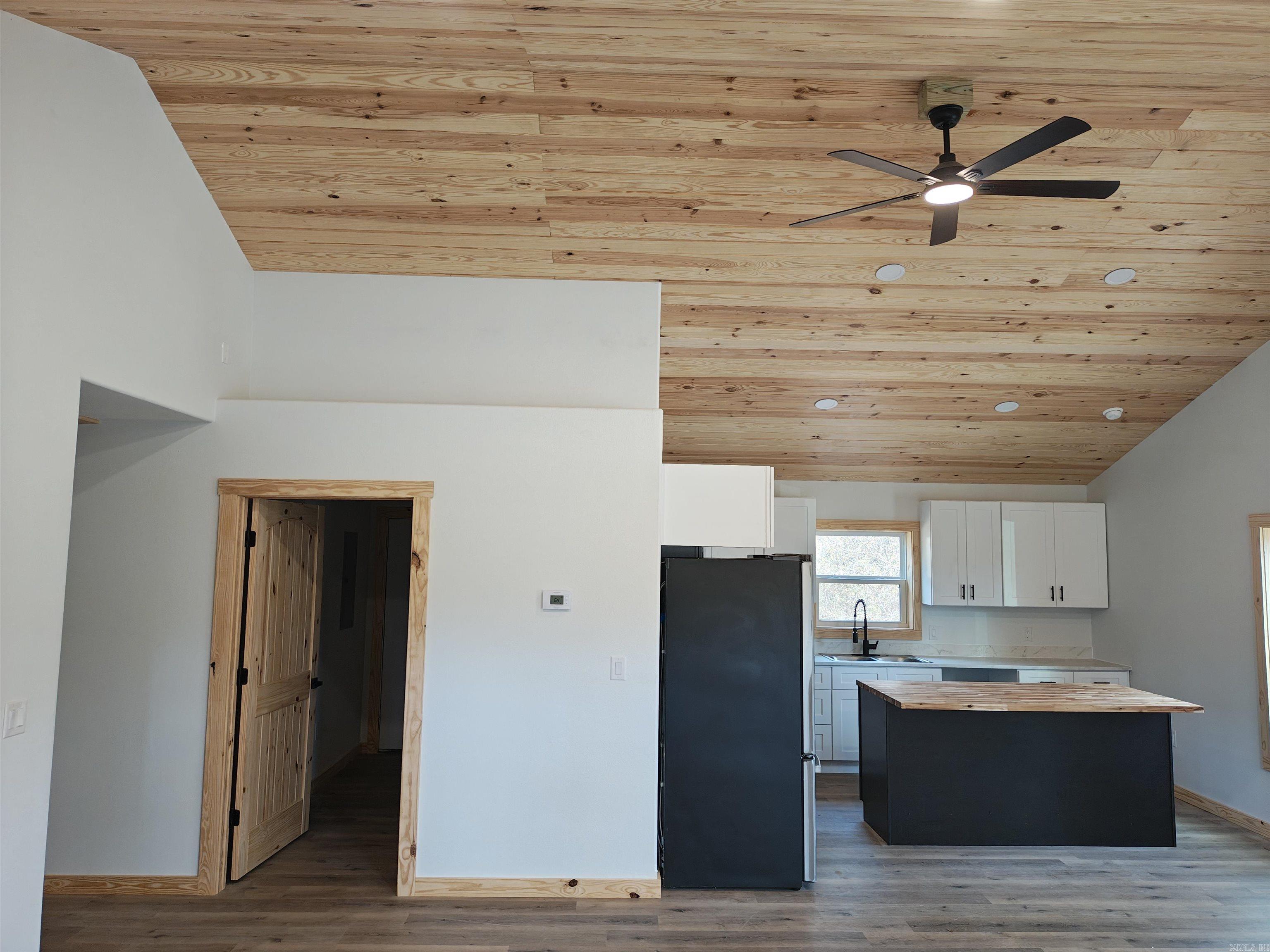 WHITEWATER ESTATES - Residential