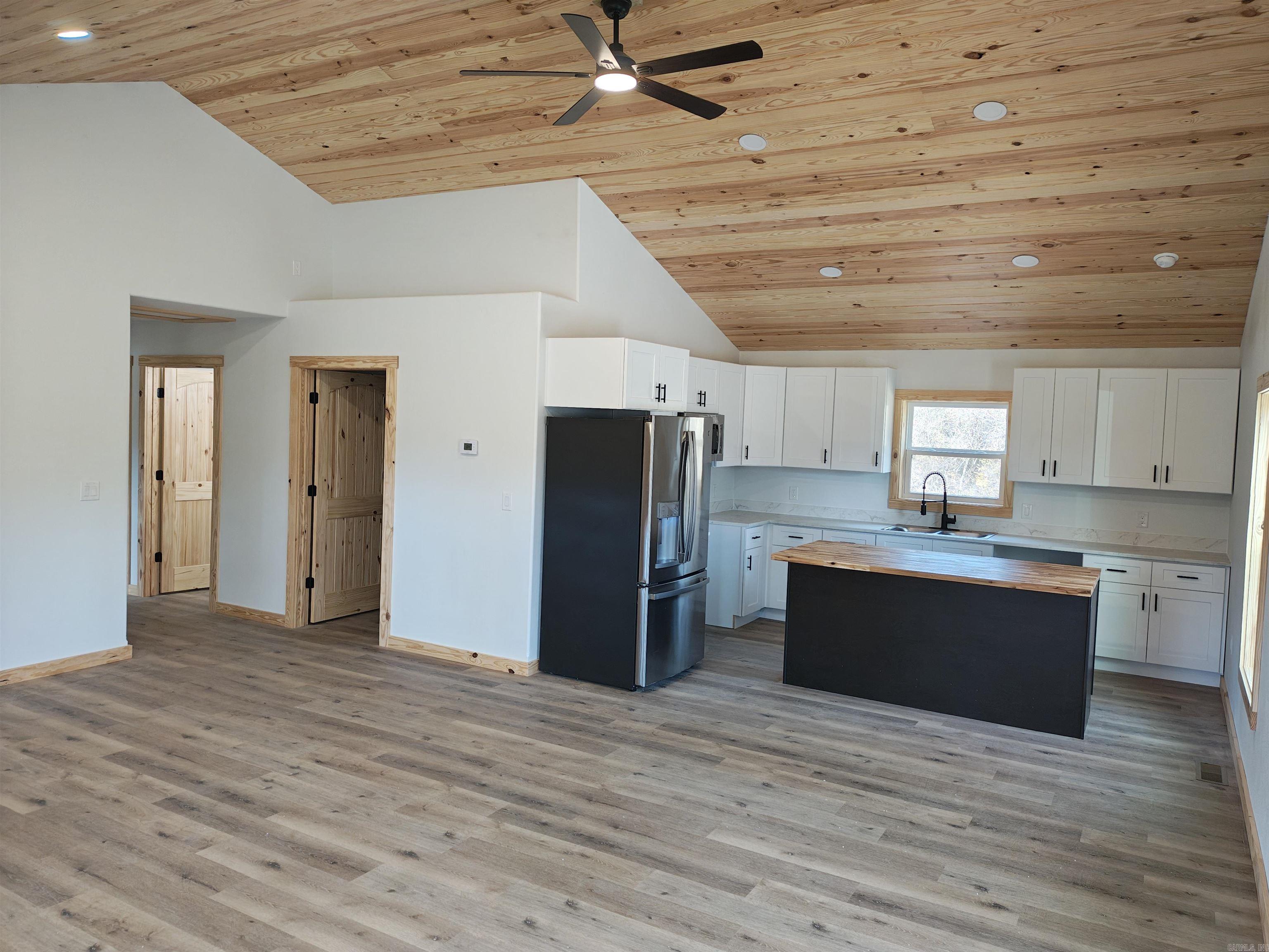 WHITEWATER ESTATES - Residential