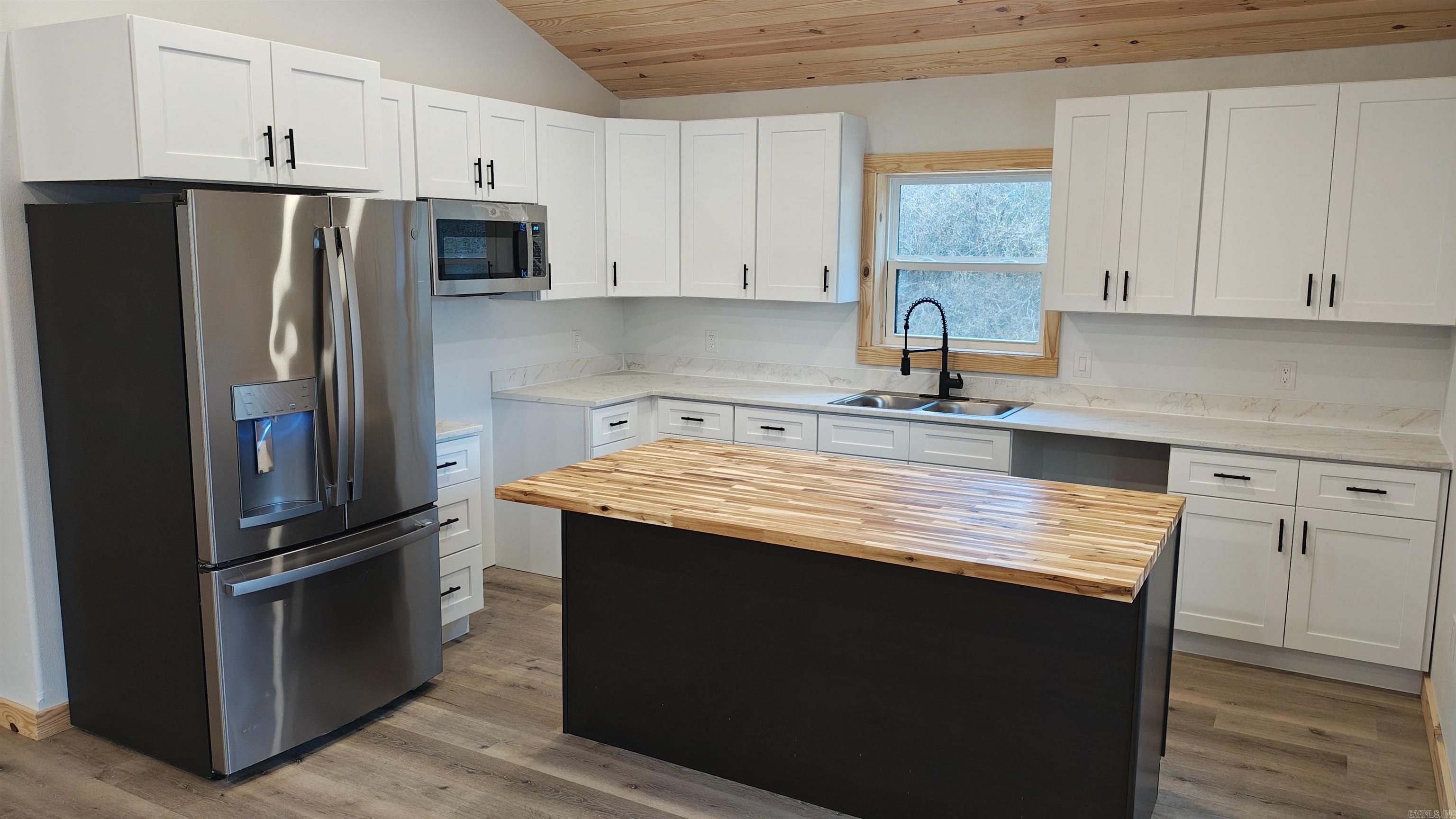 WHITEWATER ESTATES - Residential