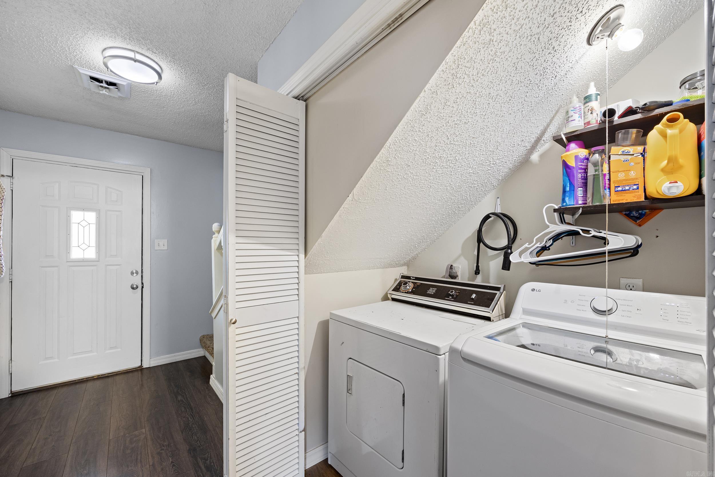 UNIVERSITY ESTATES - Residential