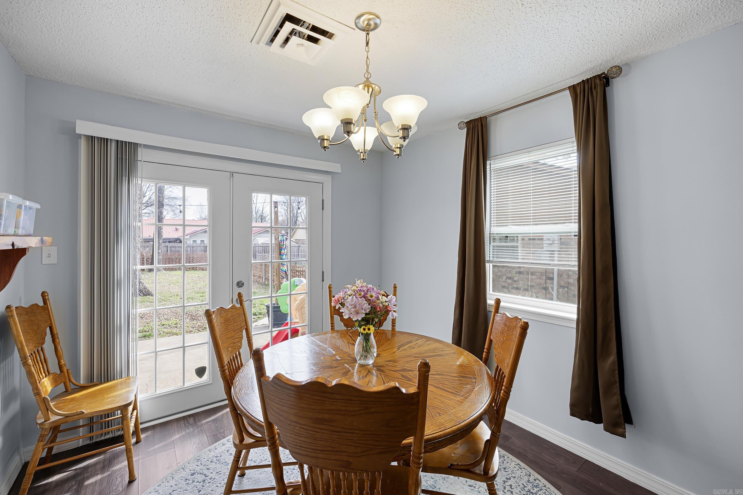 UNIVERSITY ESTATES - Residential