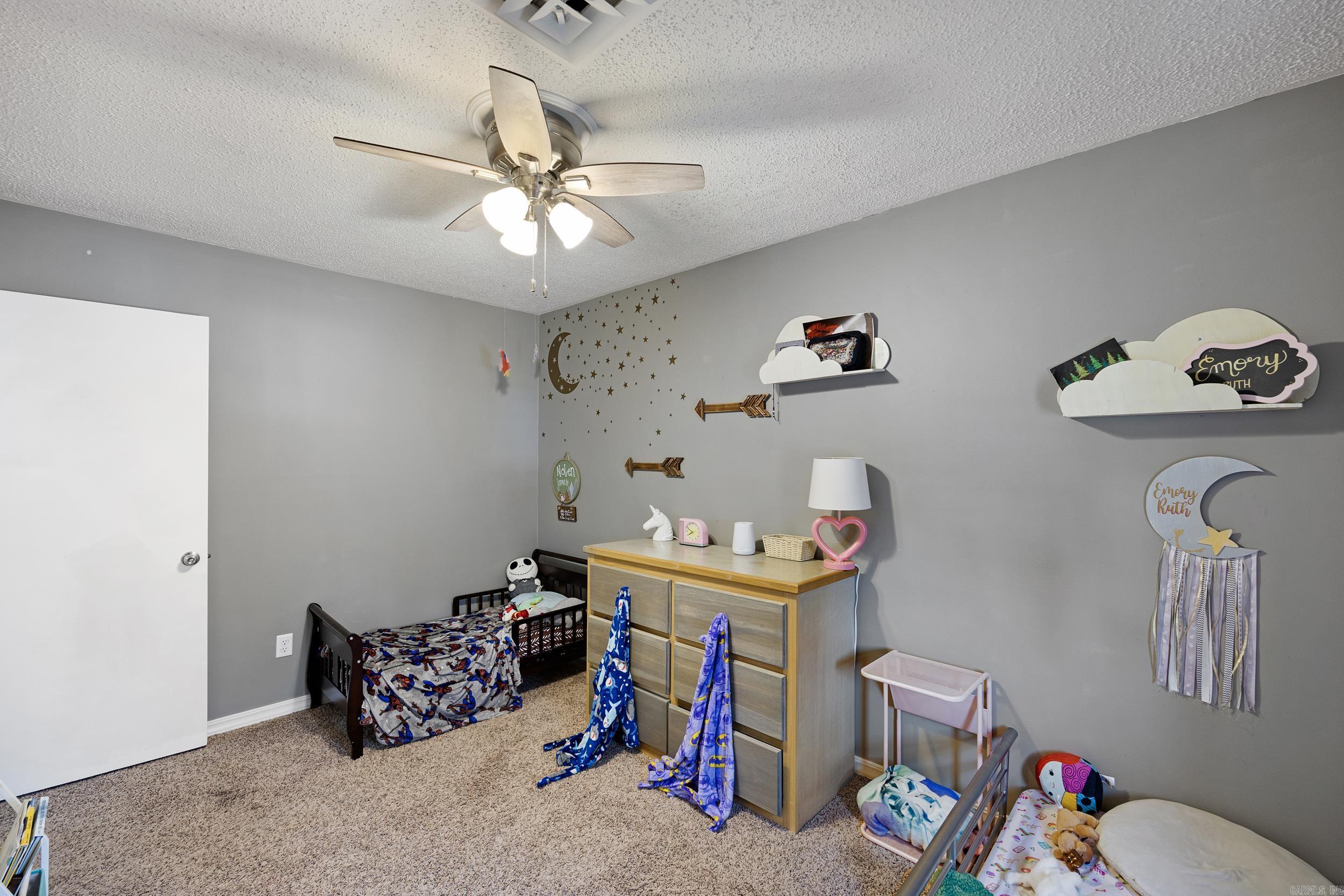 UNIVERSITY ESTATES - Residential