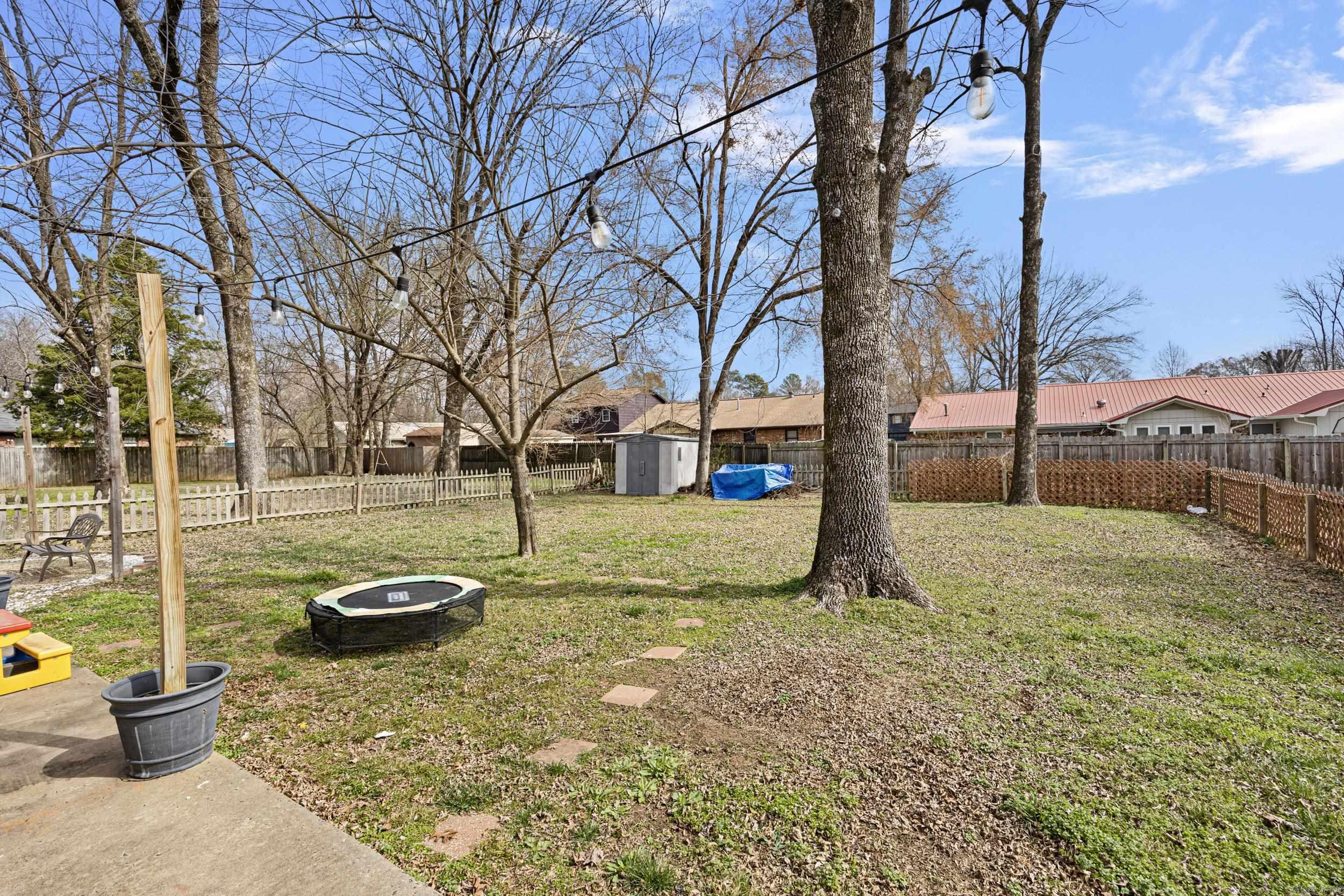 UNIVERSITY ESTATES - Residential