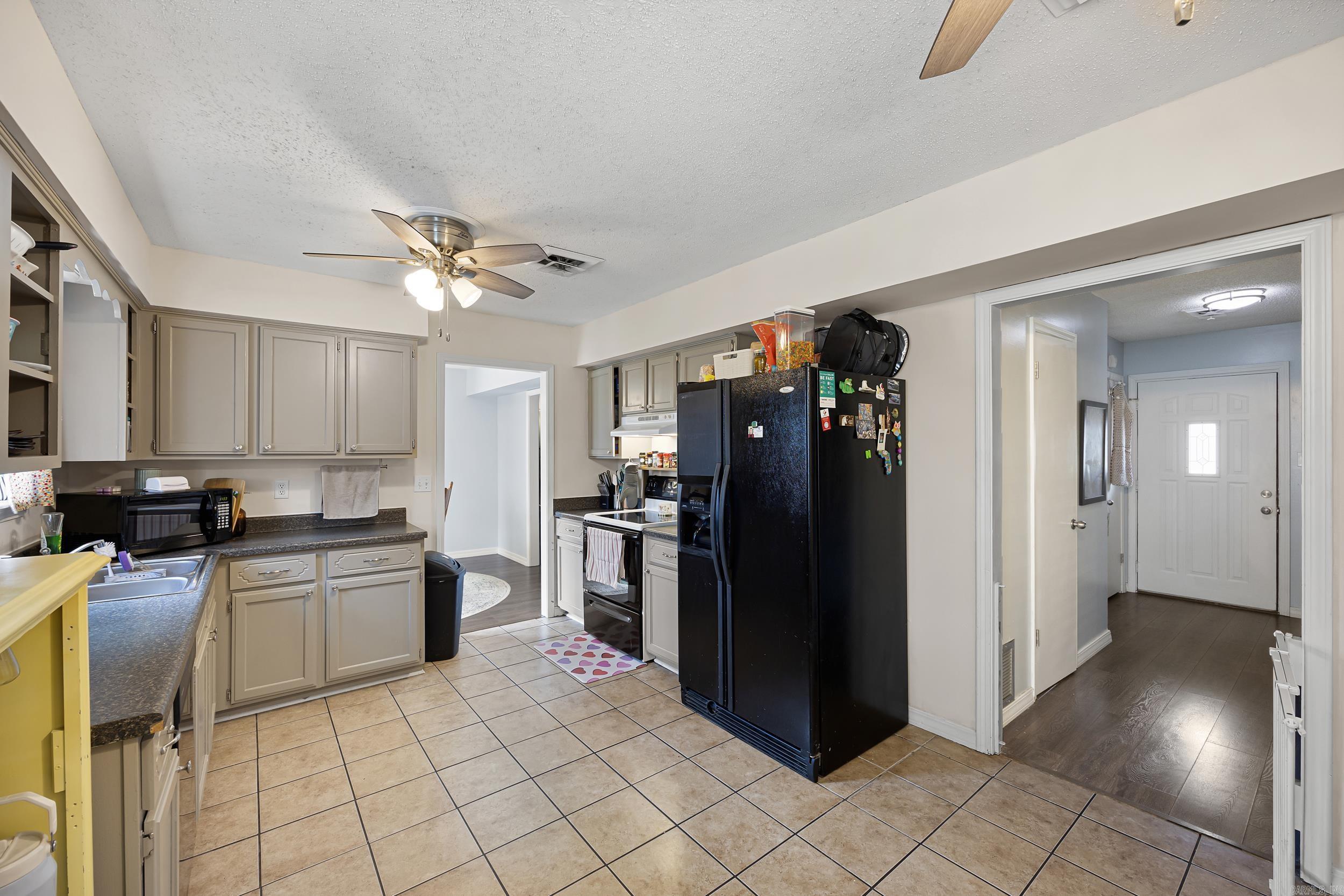 UNIVERSITY ESTATES - Residential