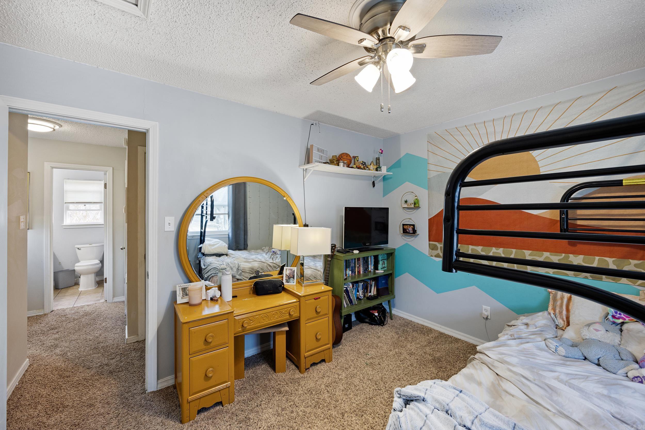 UNIVERSITY ESTATES - Residential