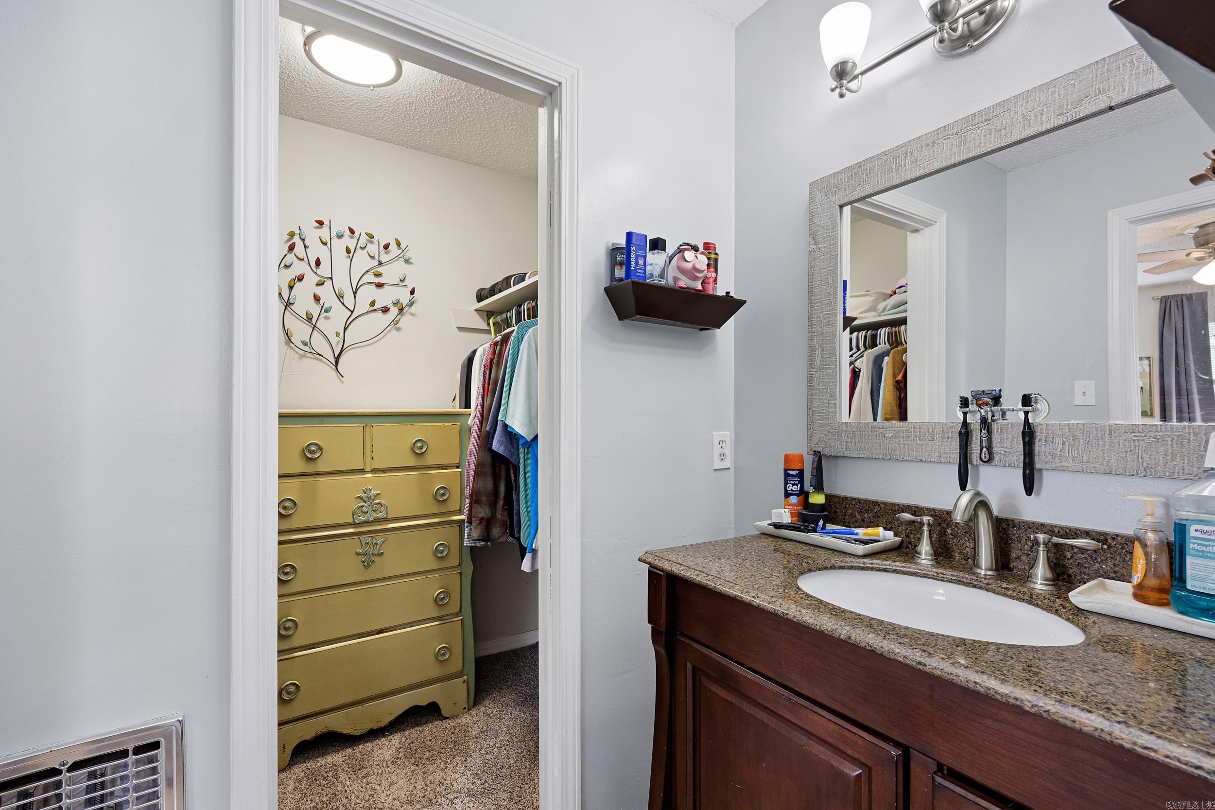 UNIVERSITY ESTATES - Residential