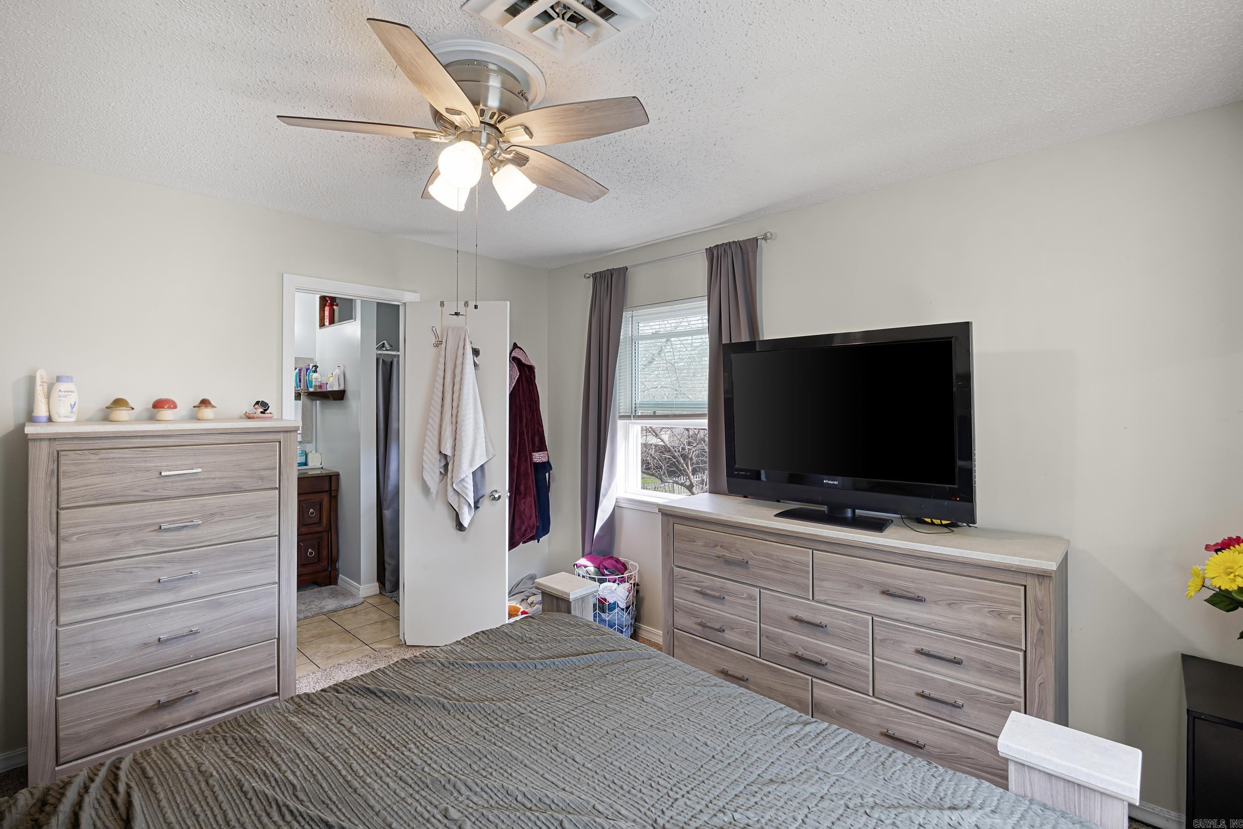 UNIVERSITY ESTATES - Residential